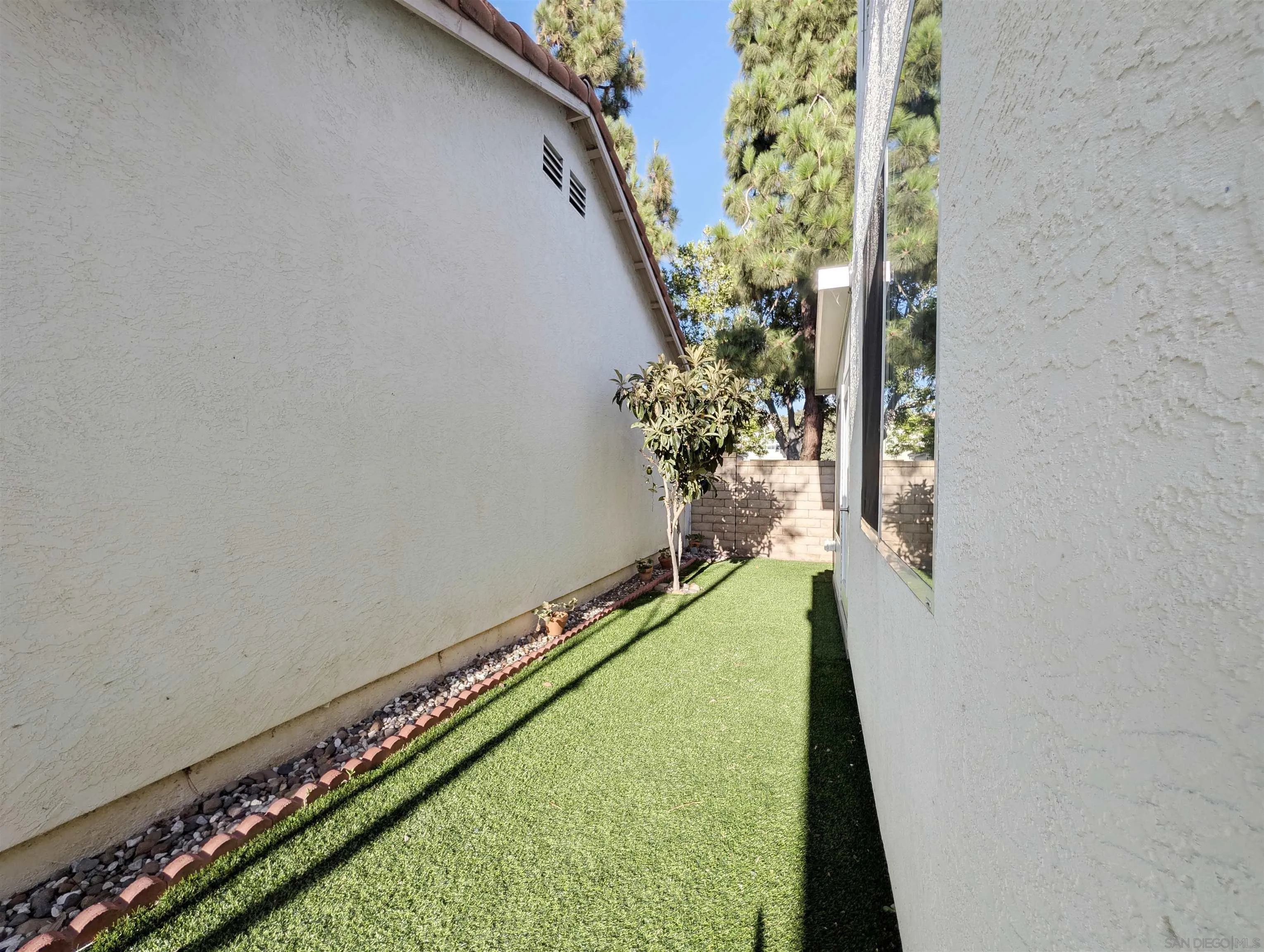 https://cdn.realtyfeed.com/cdn/127/260020527/cf1dc6f4aae21d980b6a01fd8ca20112.webp