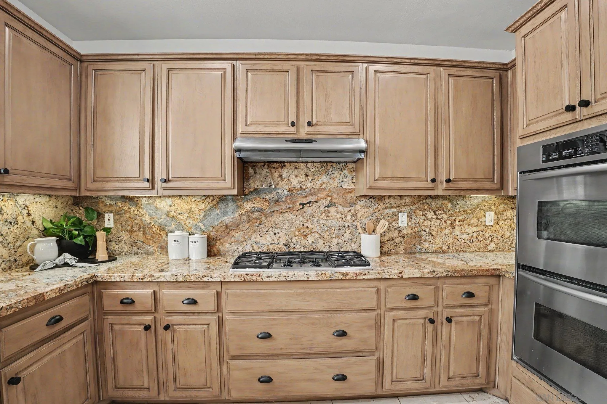 https://cdn.realtyfeed.com/cdn/127/260020528/0e2c94ce3b704a681d19ee171f061a51.webp
