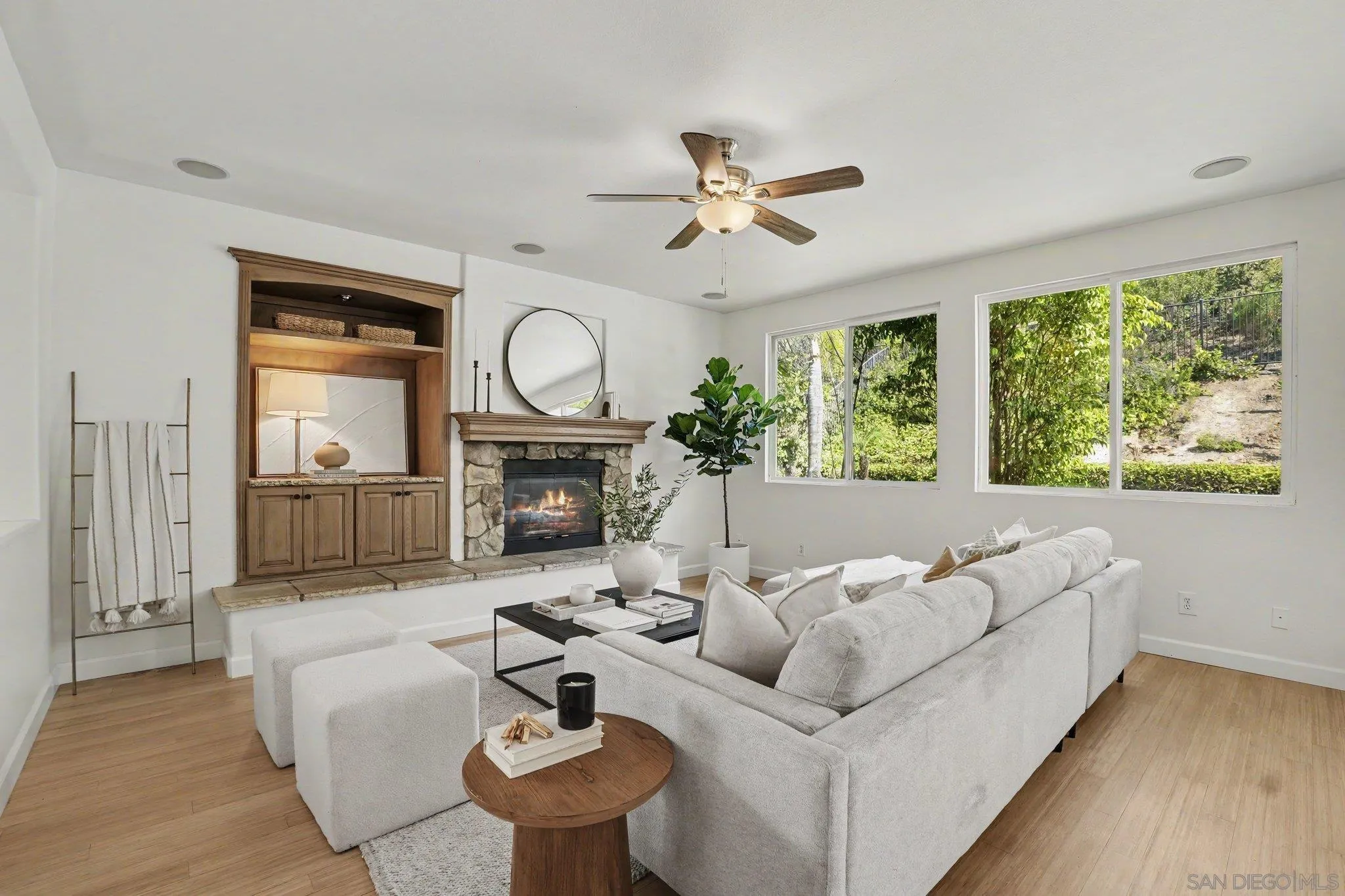 https://cdn.realtyfeed.com/cdn/127/260020528/870f5146ad8dbe51953137bb2882622d.webp