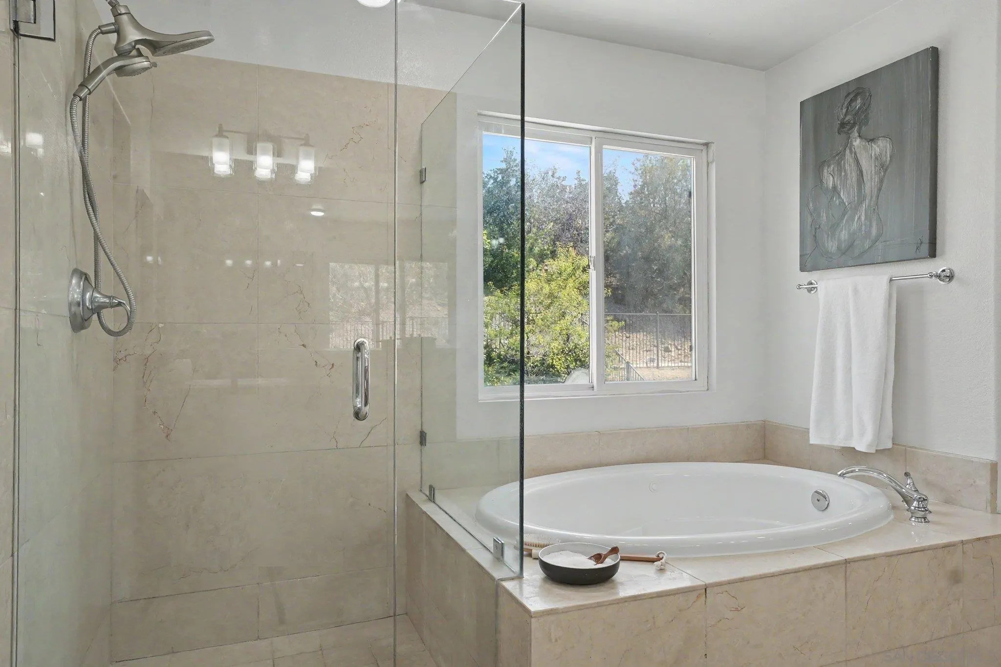 https://cdn.realtyfeed.com/cdn/127/260020528/da5366226d21d925130798bc7e56f476.webp