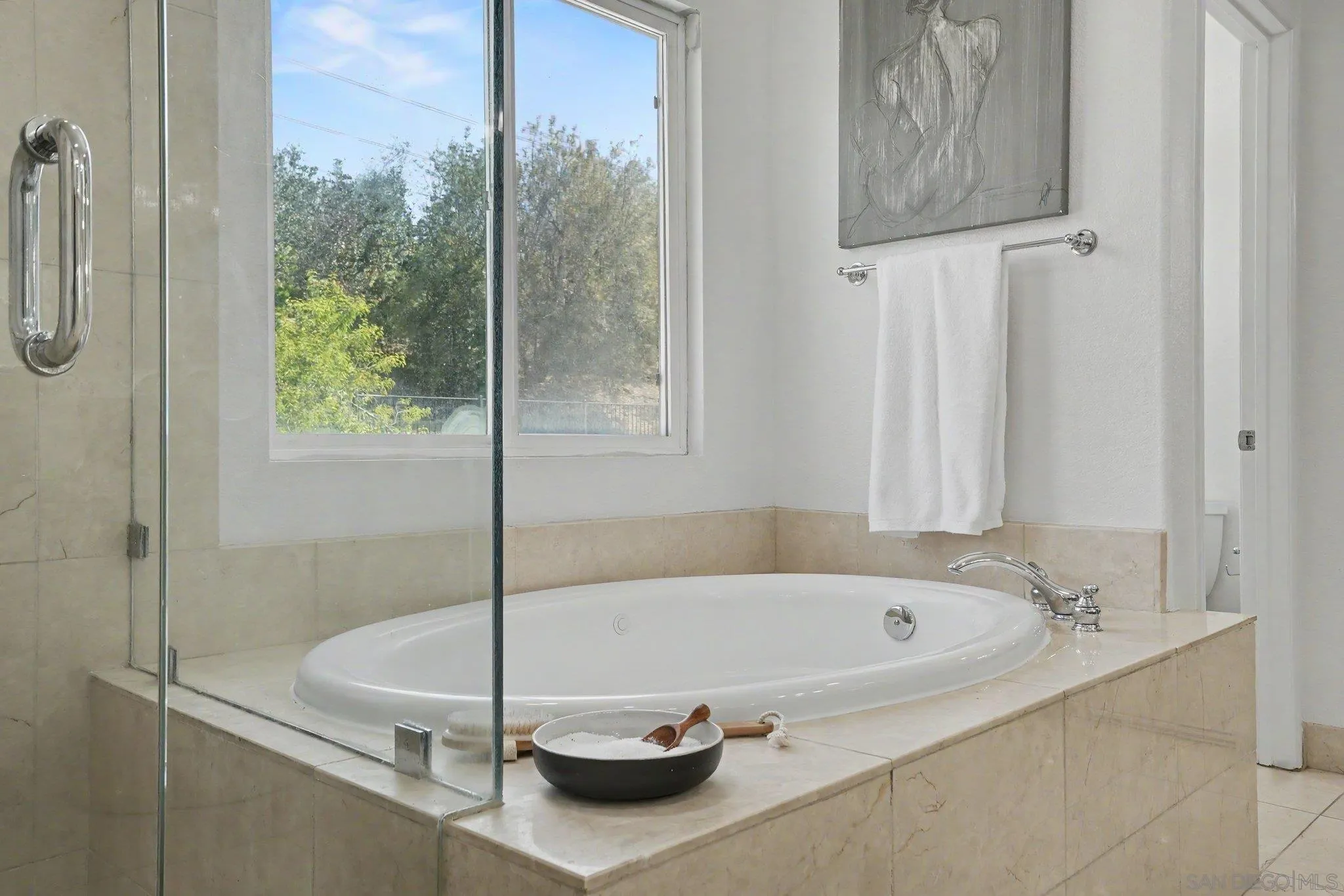 https://cdn.realtyfeed.com/cdn/127/260020528/e41e765027fe2809b69da247aa6d2896.webp