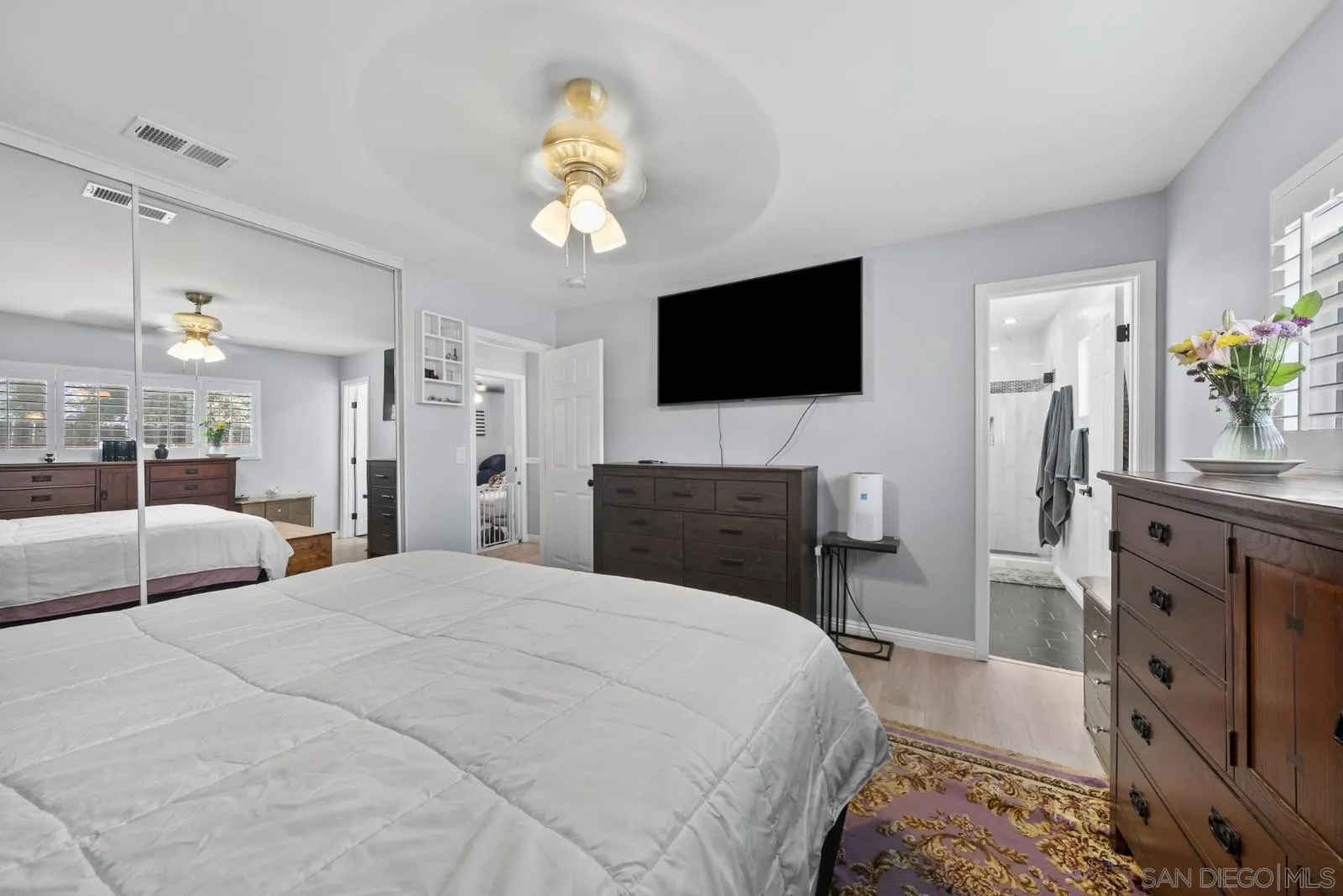 https://cdn.realtyfeed.com/cdn/127/260020529/11e5c46cfbb9f752ae9dd8b167ef9399.webp