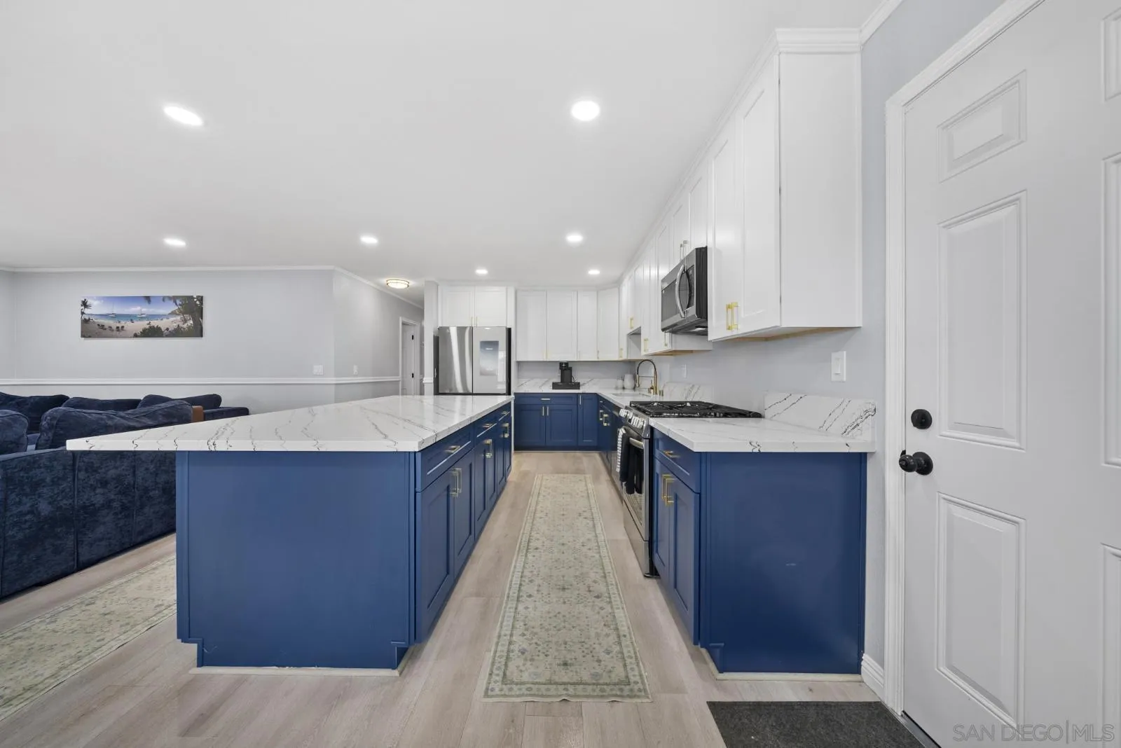 https://cdn.realtyfeed.com/cdn/127/260020529/18ca3bba5cb5a93fd534873852fed1f0.webp