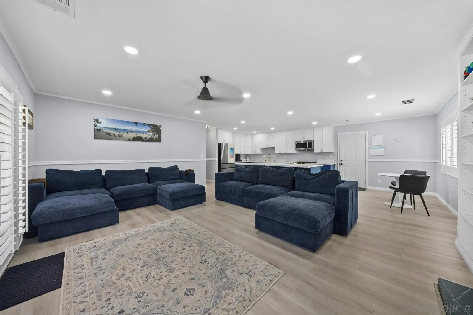 https://cdn.realtyfeed.com/cdn/127/260020529/1990ec0179f11acae391b5ba8baf1543.webp