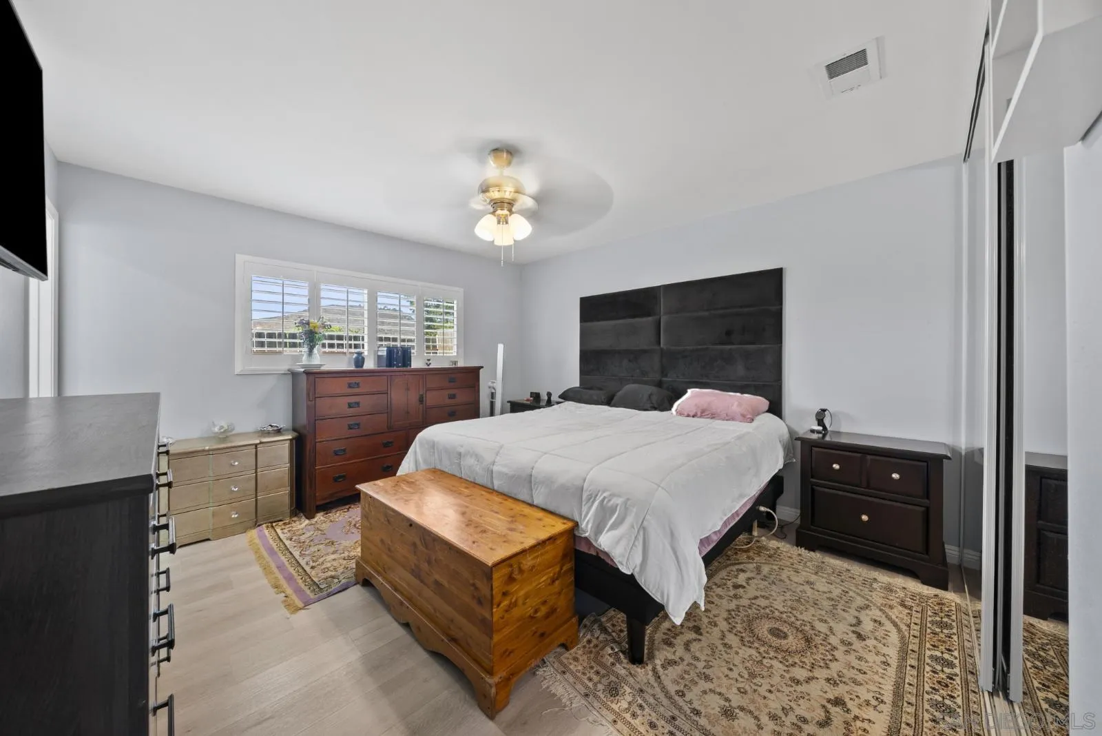 https://cdn.realtyfeed.com/cdn/127/260020529/3f7817d1ea10c0dbfdf31ed3c05abd21.webp