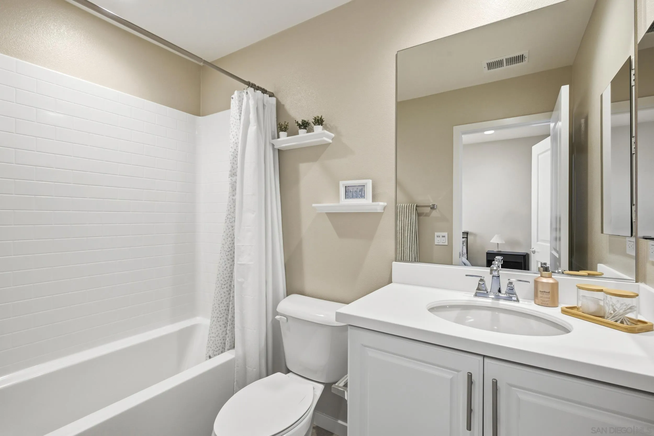Photo #10: 260020530 Listing: Photo #10