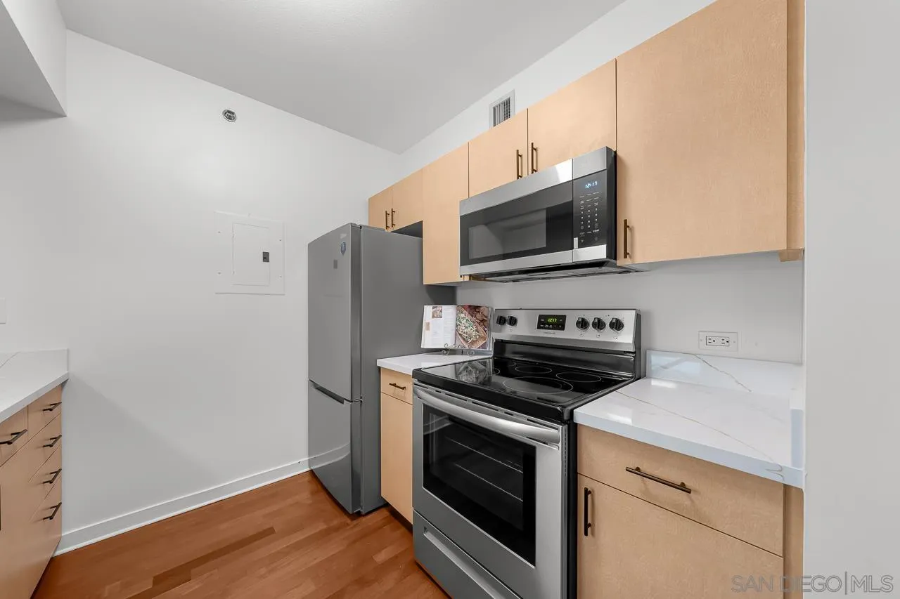 425 W Beech Unit 327, San Diego, CA 92101 - Photo 4 of 33, San Diego, CA