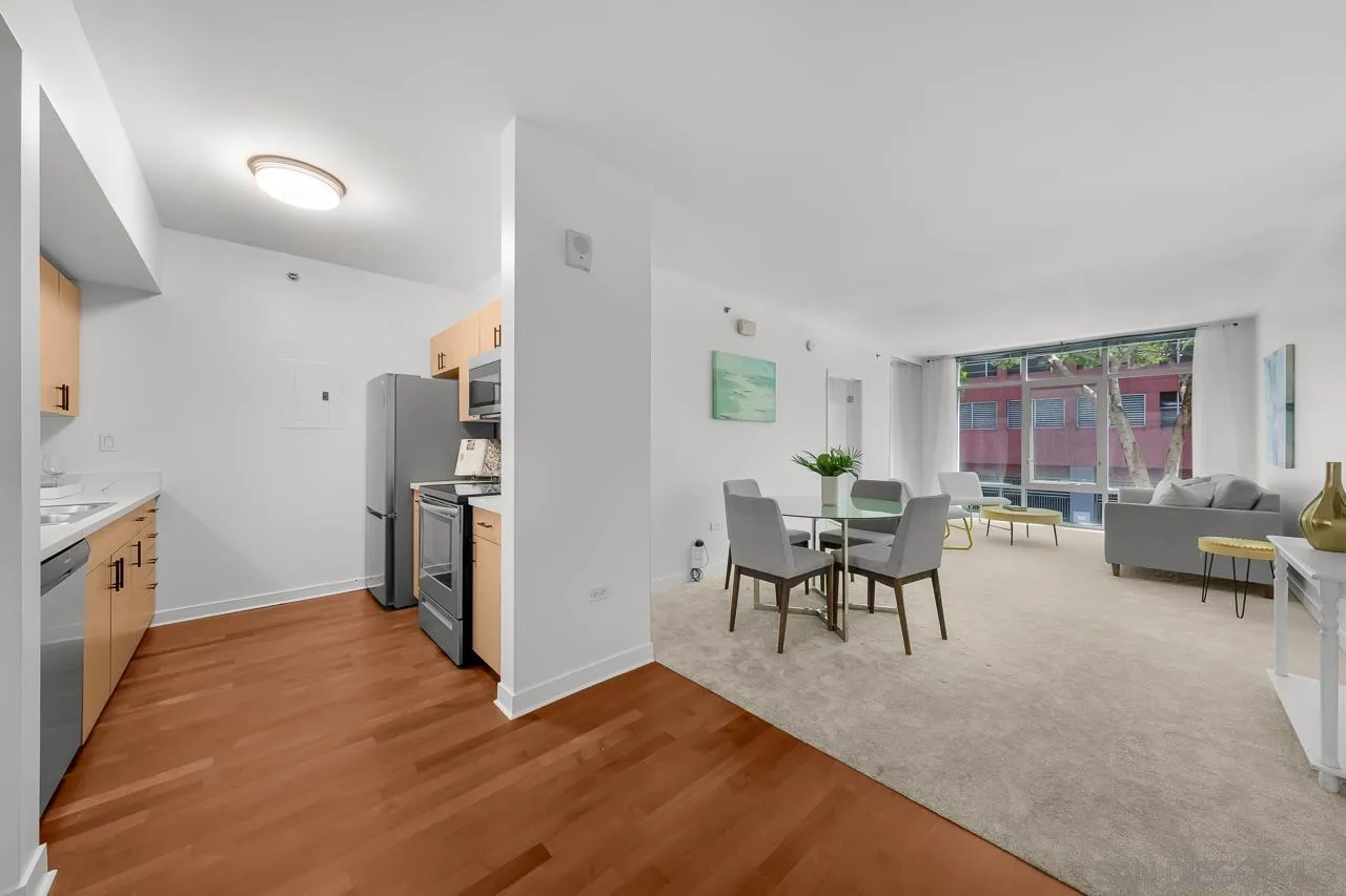 425 W Beech Unit 327, San Diego, CA 92101 - Main photo, San Diego, CA