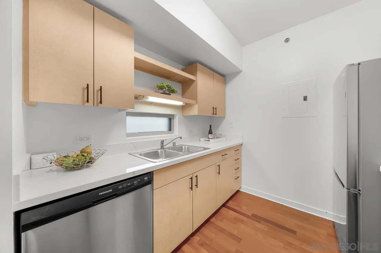 425 W Beech Unit 327, San Diego, CA 92101 - Photo 2 of 33, San Diego, CA
