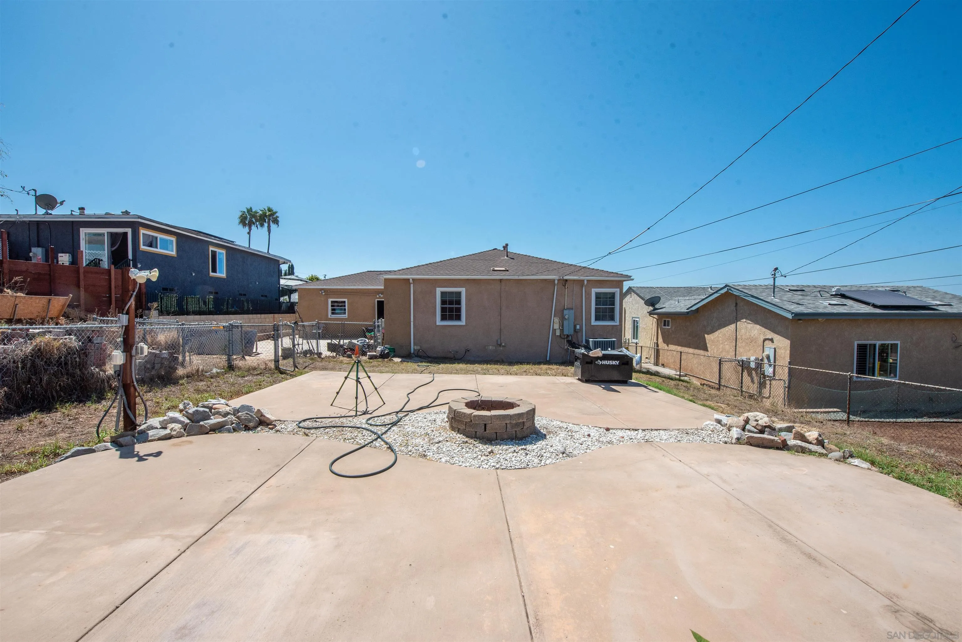 https://cdn.realtyfeed.com/cdn/127/260020535/1f1982be2e42b055fe8e838fcb08dadd.webp