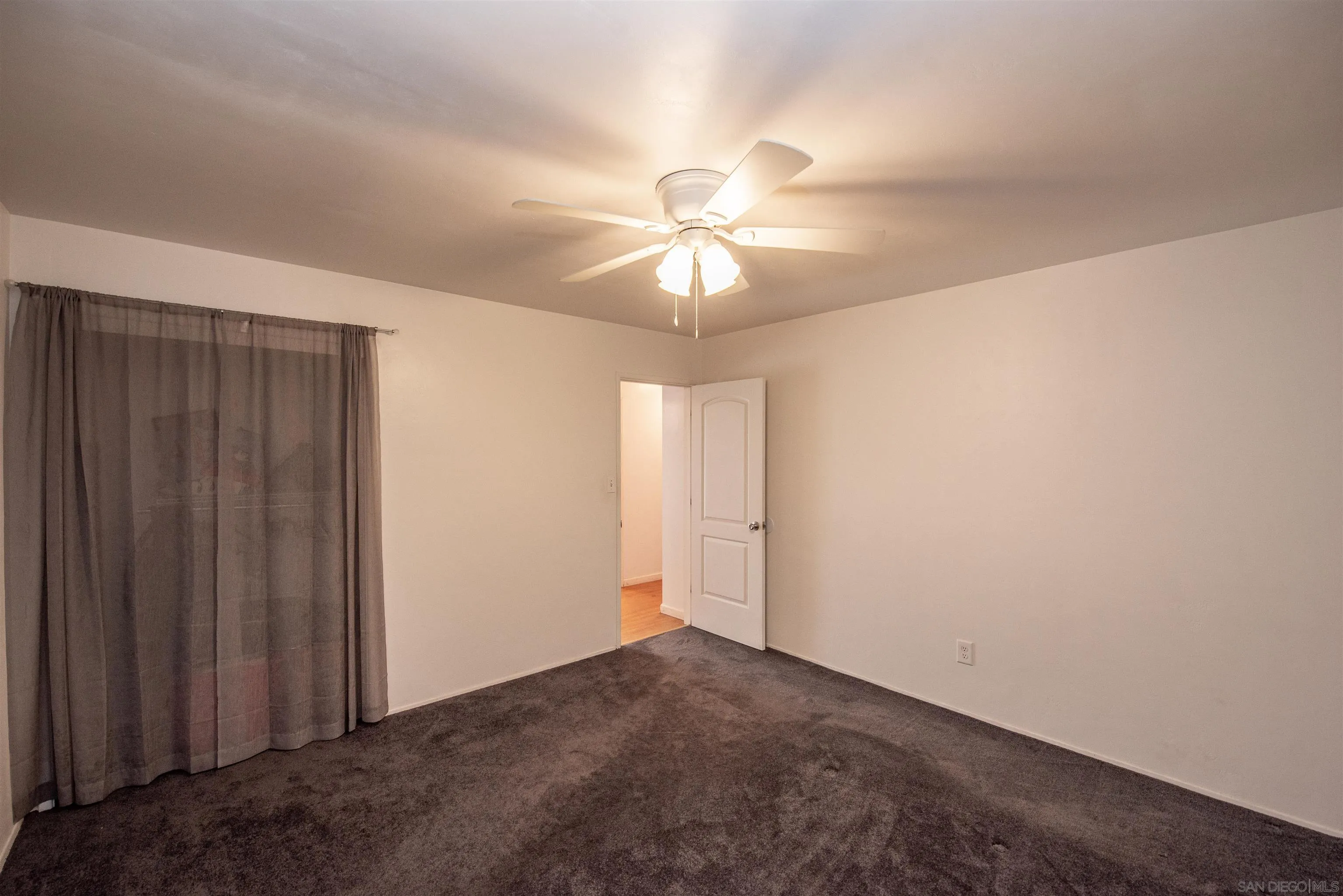 https://cdn.realtyfeed.com/cdn/127/260020535/ee3bb6e454e15e70776b4c036472c5f0.webp