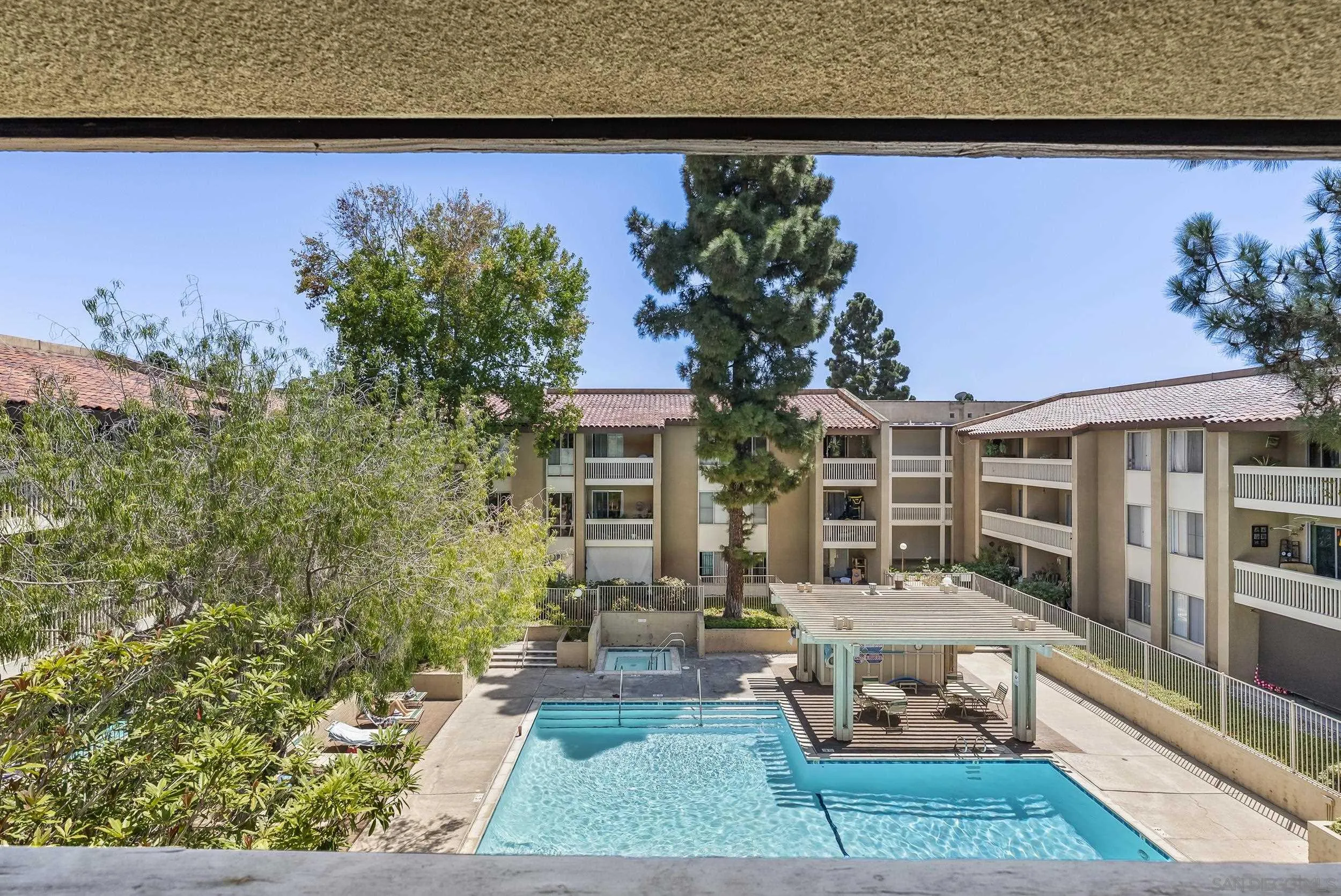 https://cdn.realtyfeed.com/cdn/127/260020536/2ece618bbbf5611592a6e2a9e94d4672.webp