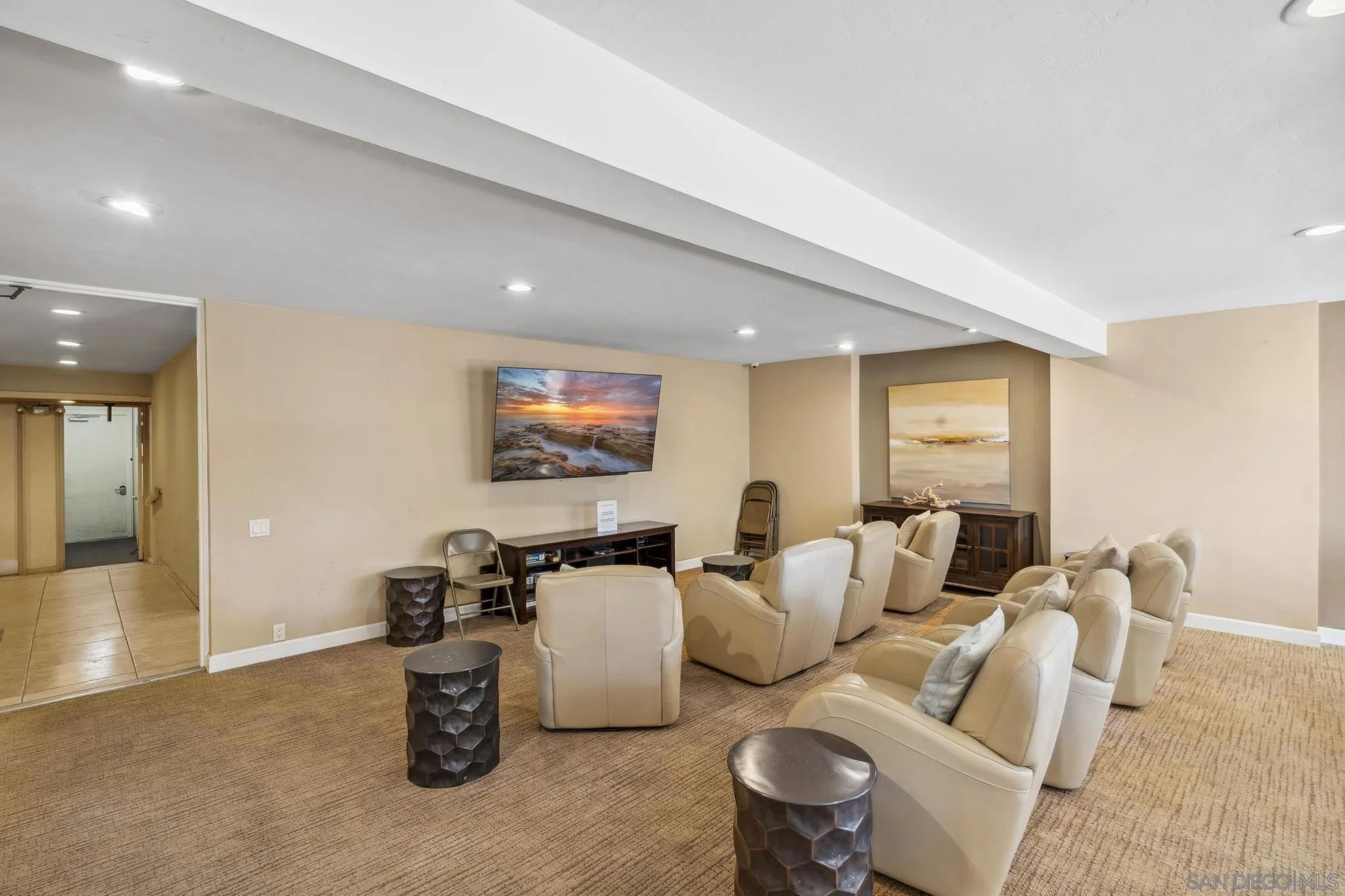 https://cdn.realtyfeed.com/cdn/127/260020536/41a126598362a51d1f893dd3f26880b8.webp