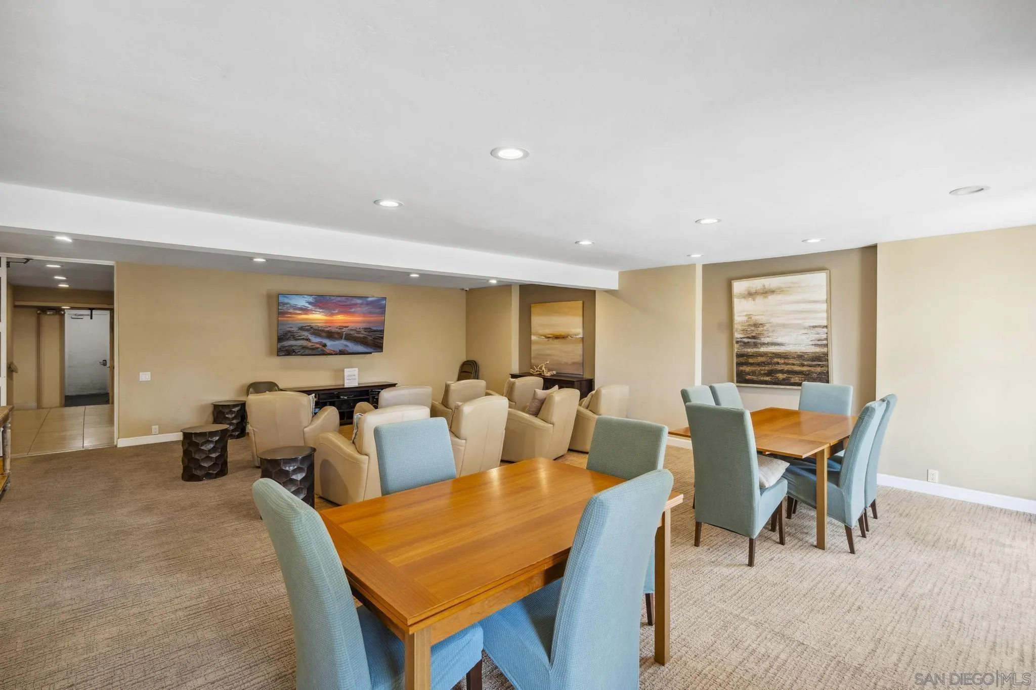 https://cdn.realtyfeed.com/cdn/127/260020536/4c2d0c44a992a0ac4d2b25c555c84a25.webp