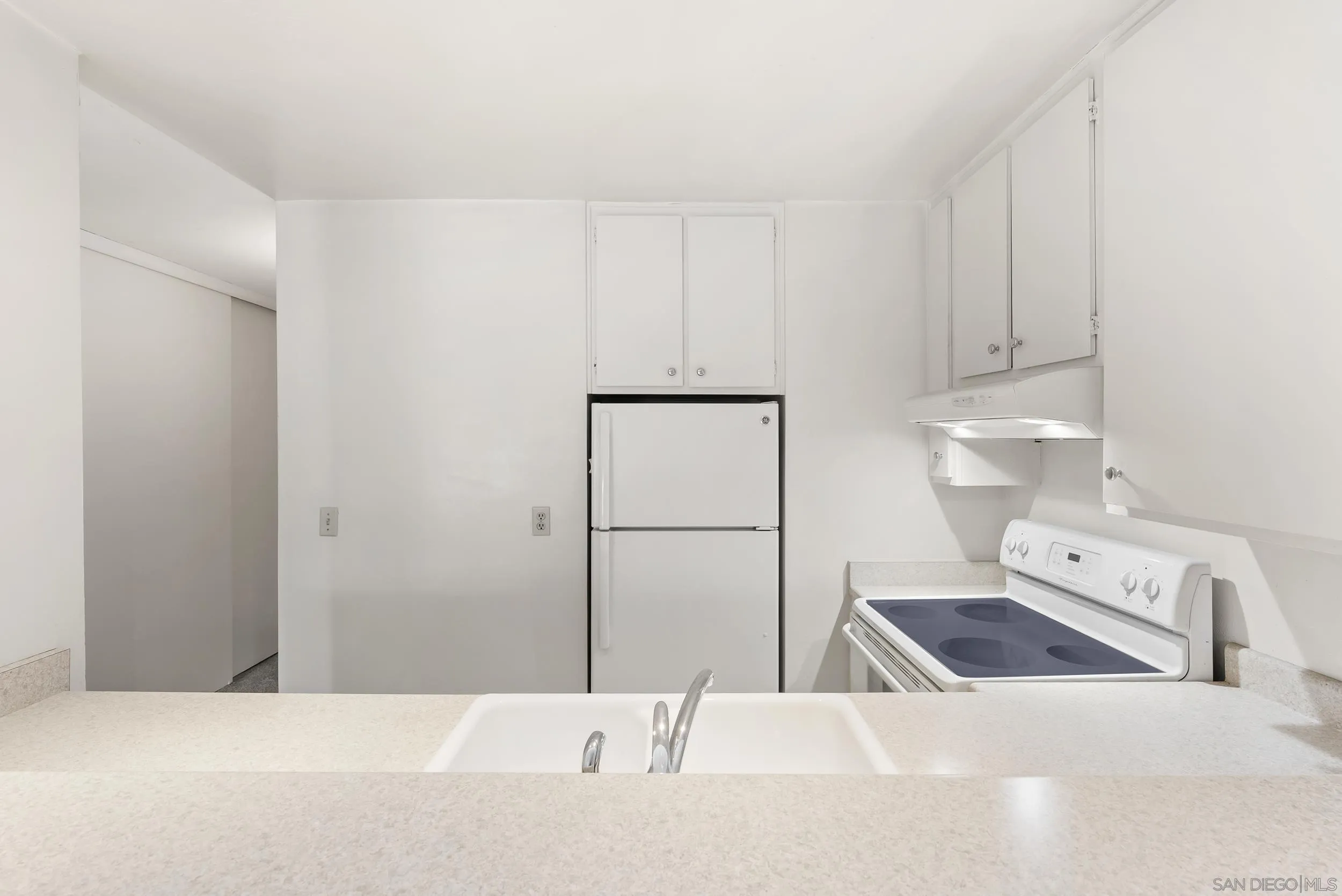 https://cdn.realtyfeed.com/cdn/127/260020536/d5cf56ffa40a776e32ce59e4db708f28.webp