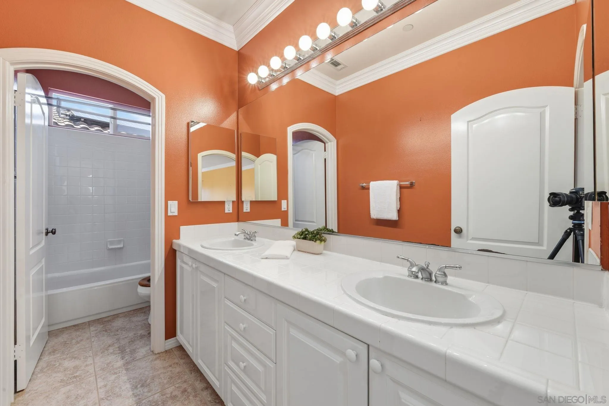 https://cdn.realtyfeed.com/cdn/127/260020540/1ca91ad01b6ff9b05b2e48f5172b7281.webp