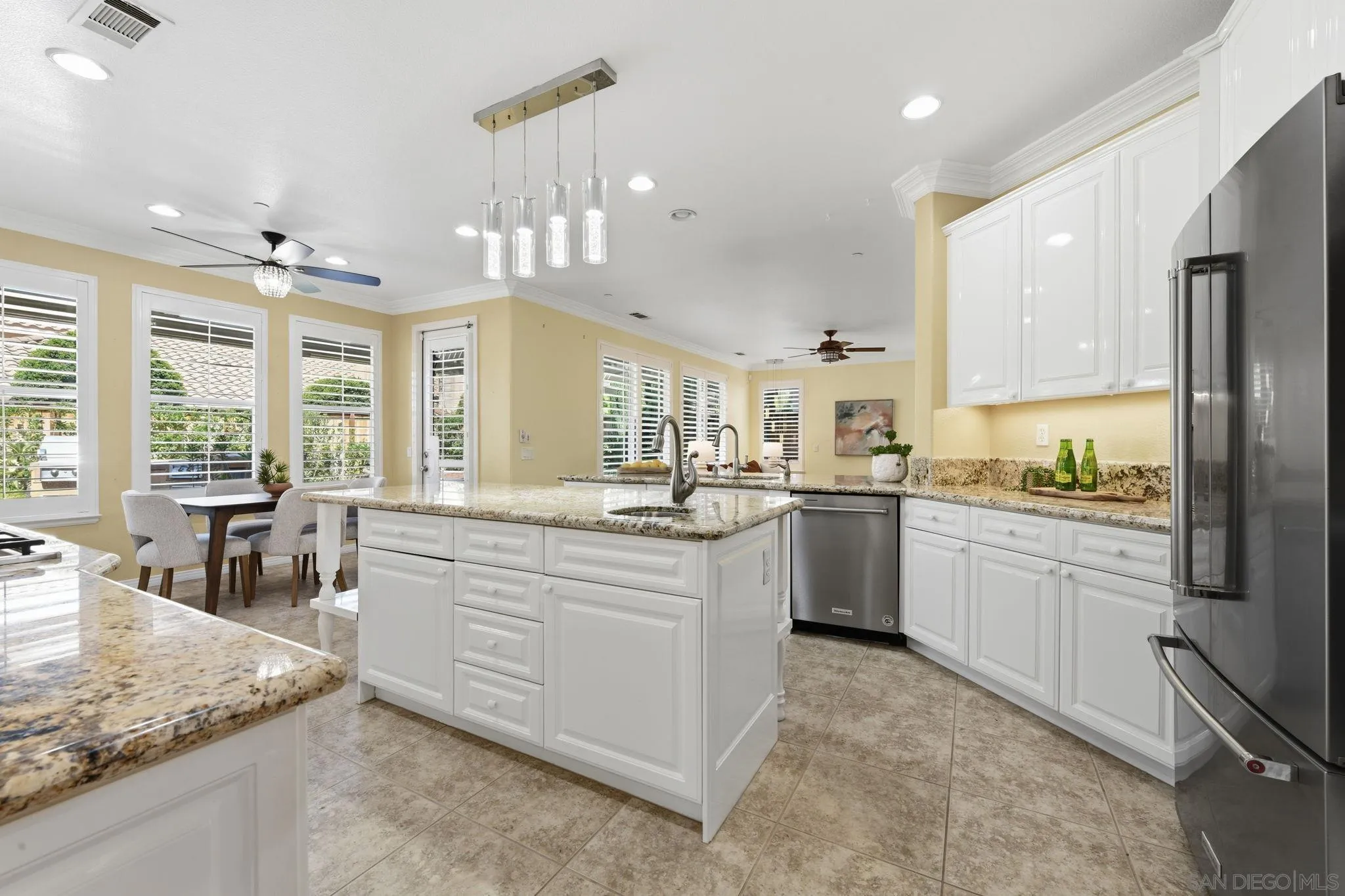 https://cdn.realtyfeed.com/cdn/127/260020540/819ec7c5053371b945750423bc414d81.webp