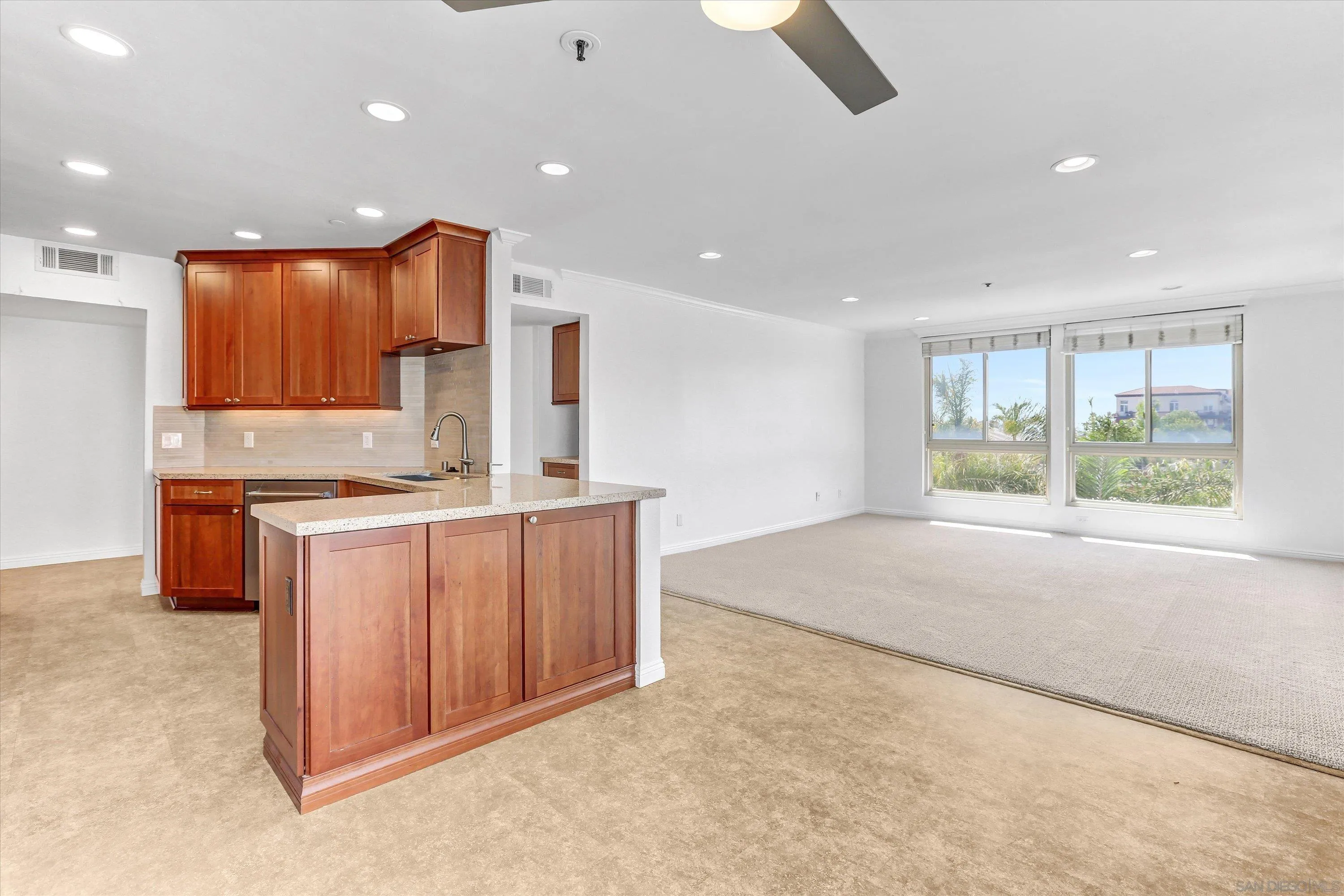 Photo #6: 260020546 Listing: Photo #6