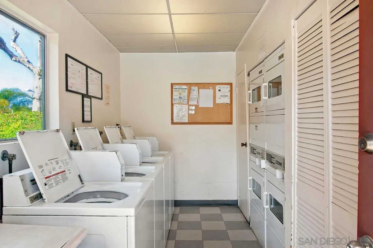 Photo #33: 260020548 Listing: Photo #33