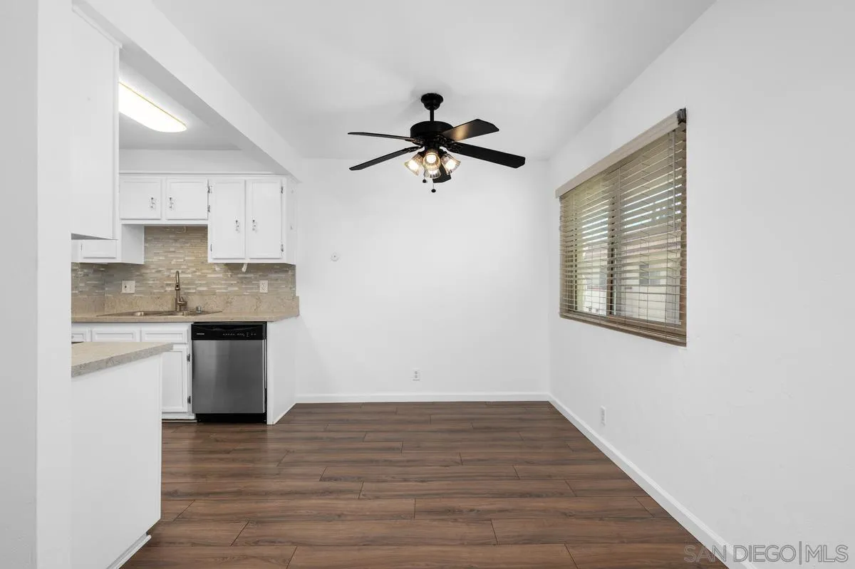 Photo #8: 260020548 Listing: Photo #8