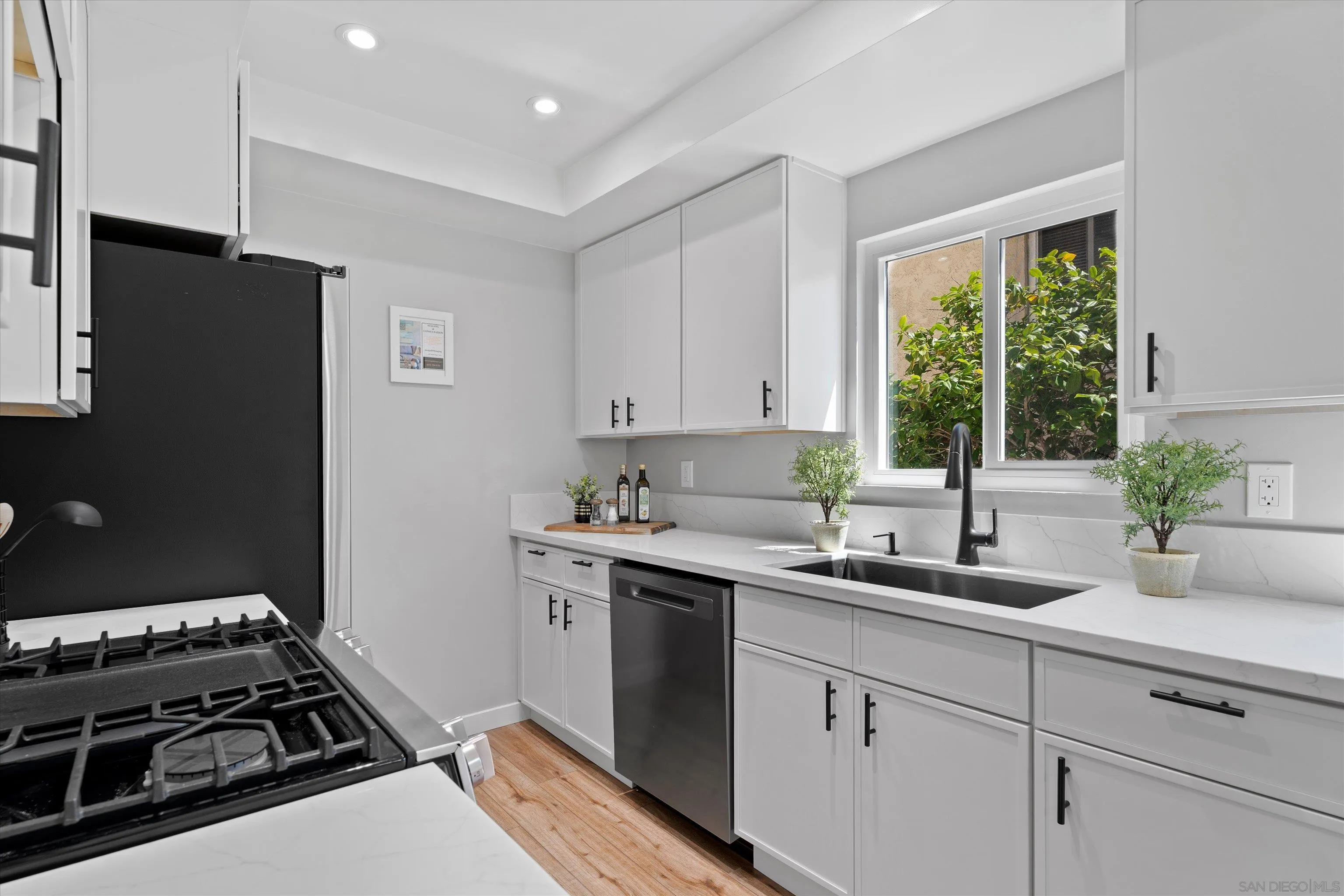 Photo #8: 260020551 Listing: Photo #8