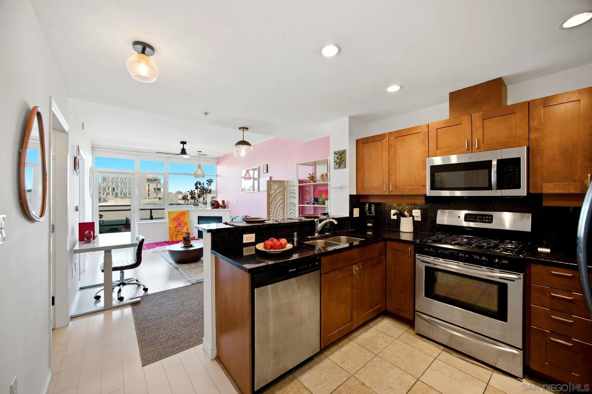 Photo #6: 260020556 Listing: Photo #6