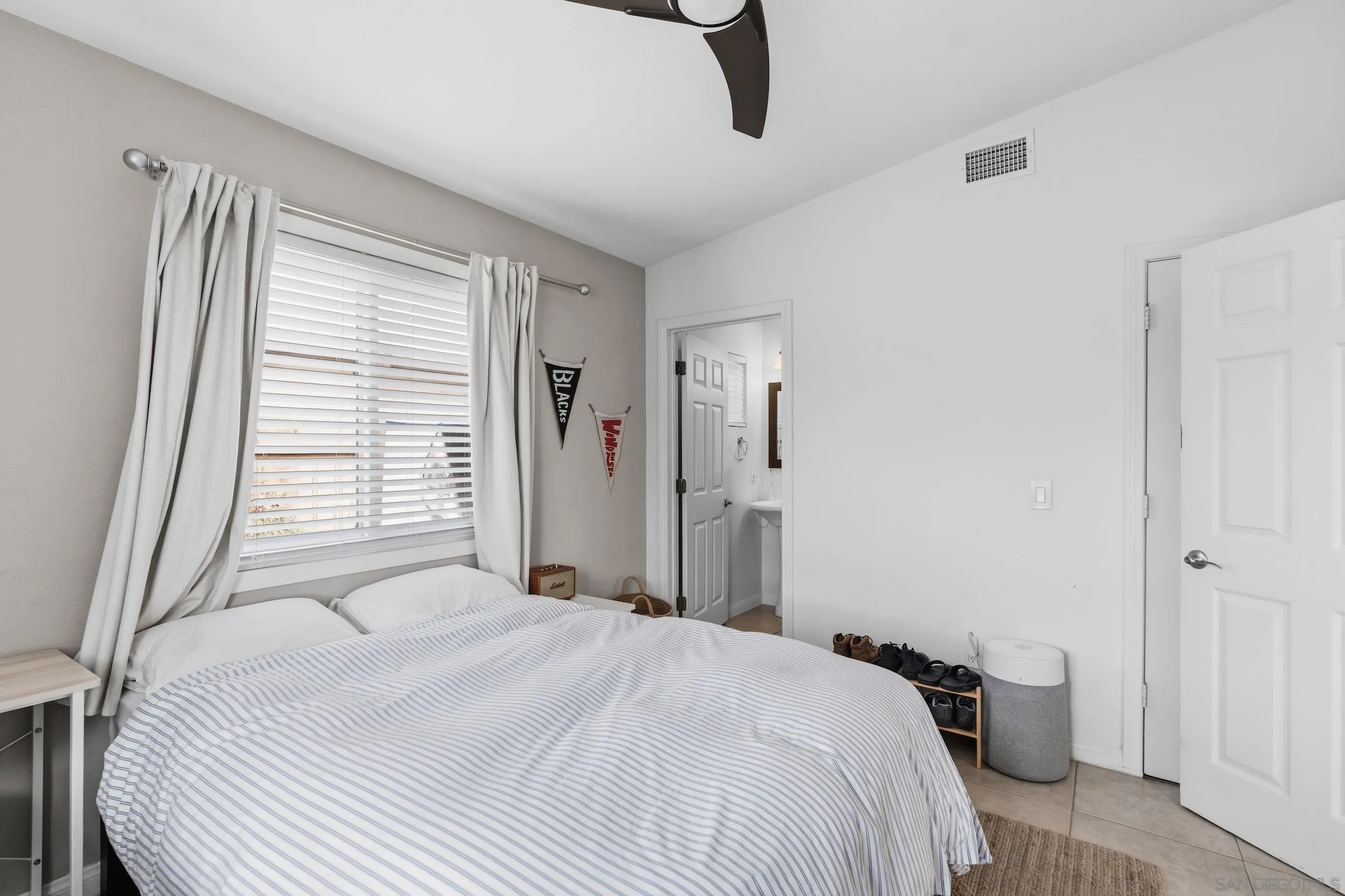 https://cdn.realtyfeed.com/cdn/127/260020557/919fe9171acf2f4772bba4113f823570.webp