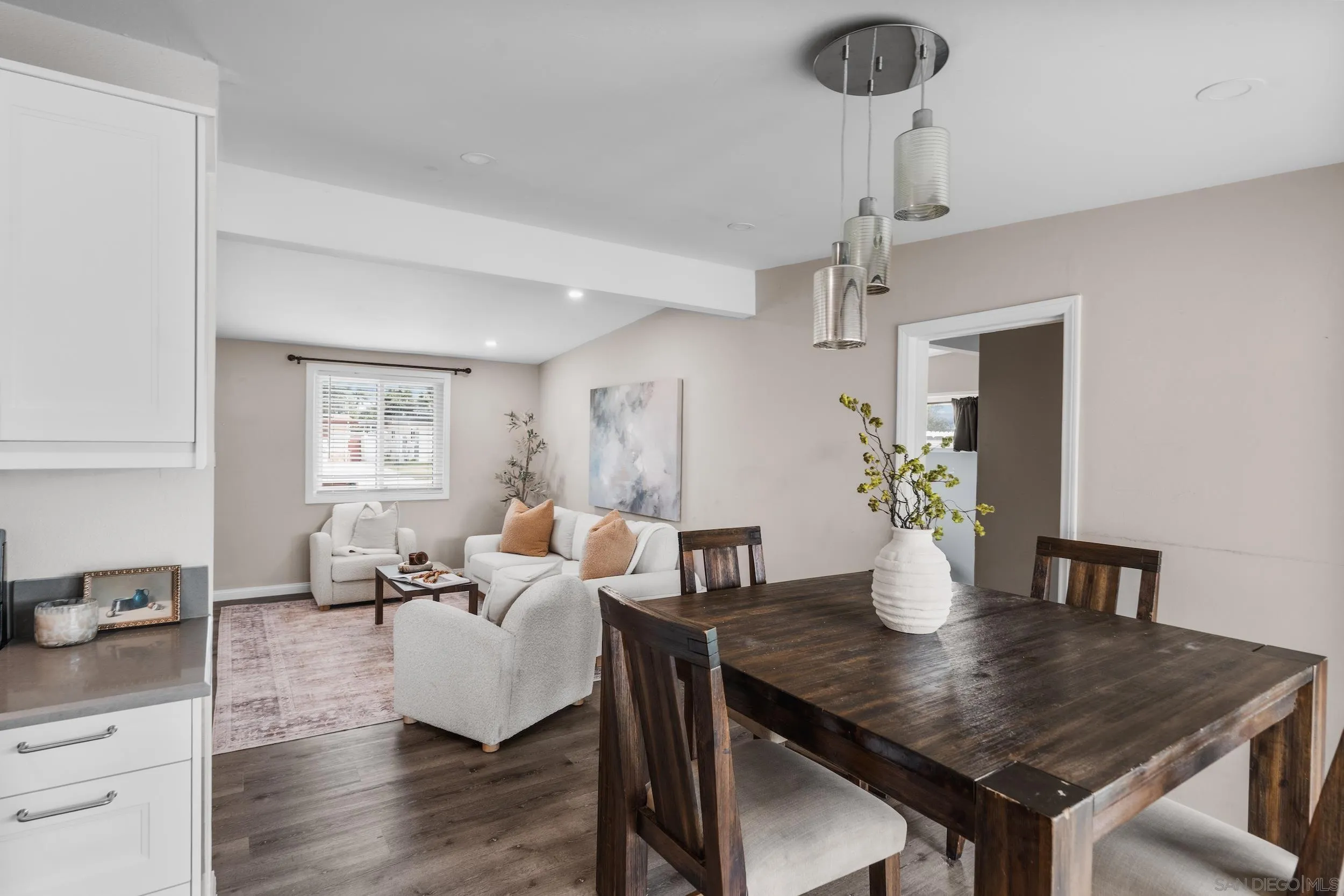 https://cdn.realtyfeed.com/cdn/127/260020557/ddefc8cc96f289c8bce65595b61acfb1.webp