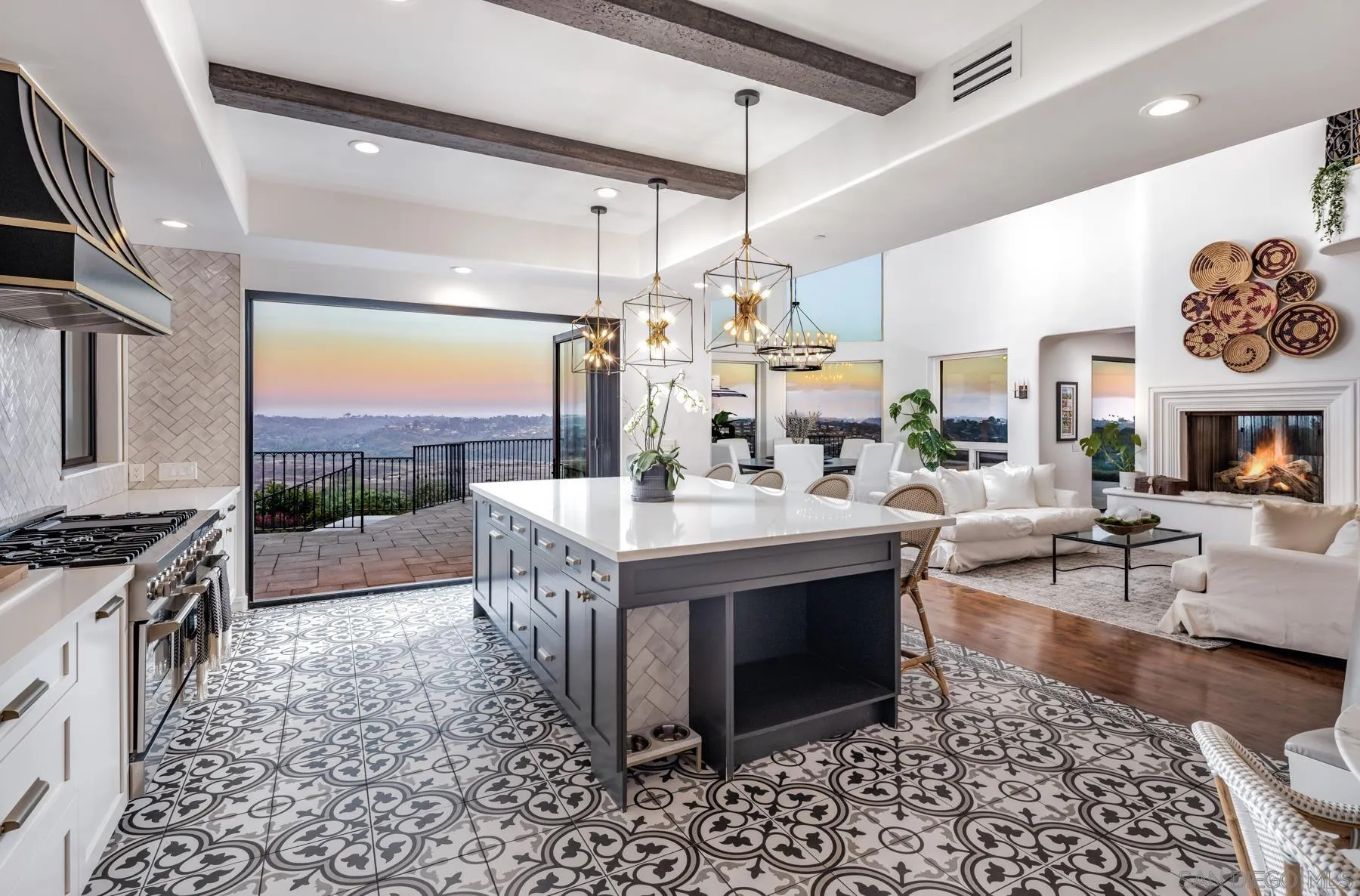 https://cdn.realtyfeed.com/cdn/127/260020568/47a64e158e0704d5f243df6cb43b2e55.webp