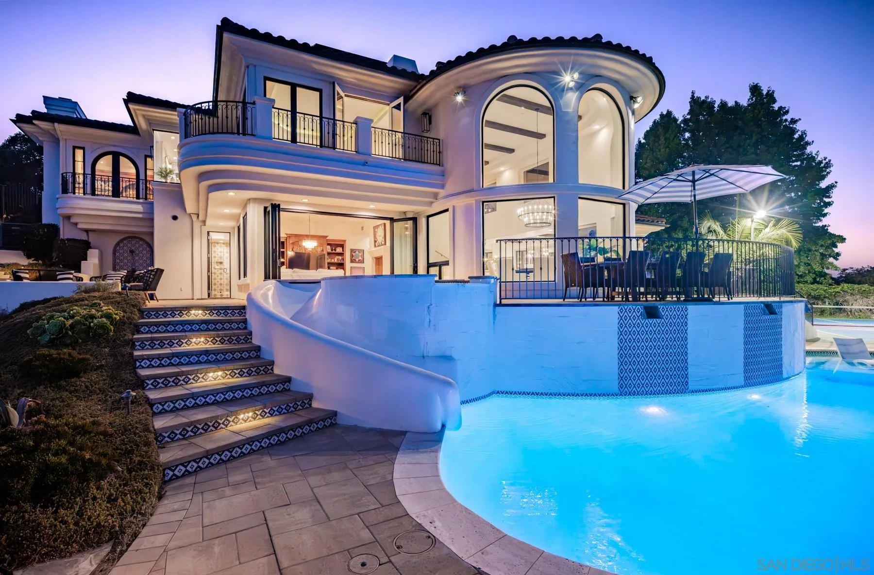 https://cdn.realtyfeed.com/cdn/127/260020568/9b9d56cf4c4608a0bf5af16813fcef26.webp