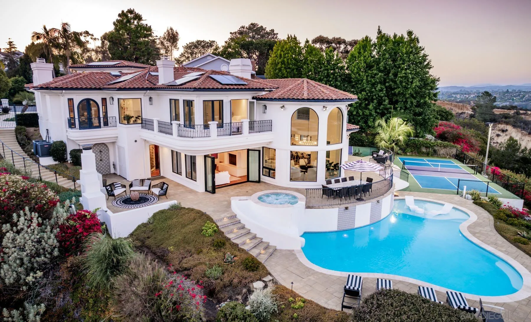 https://cdn.realtyfeed.com/cdn/127/260020568/f346cfd9add19e199e0e624056117a89.webp