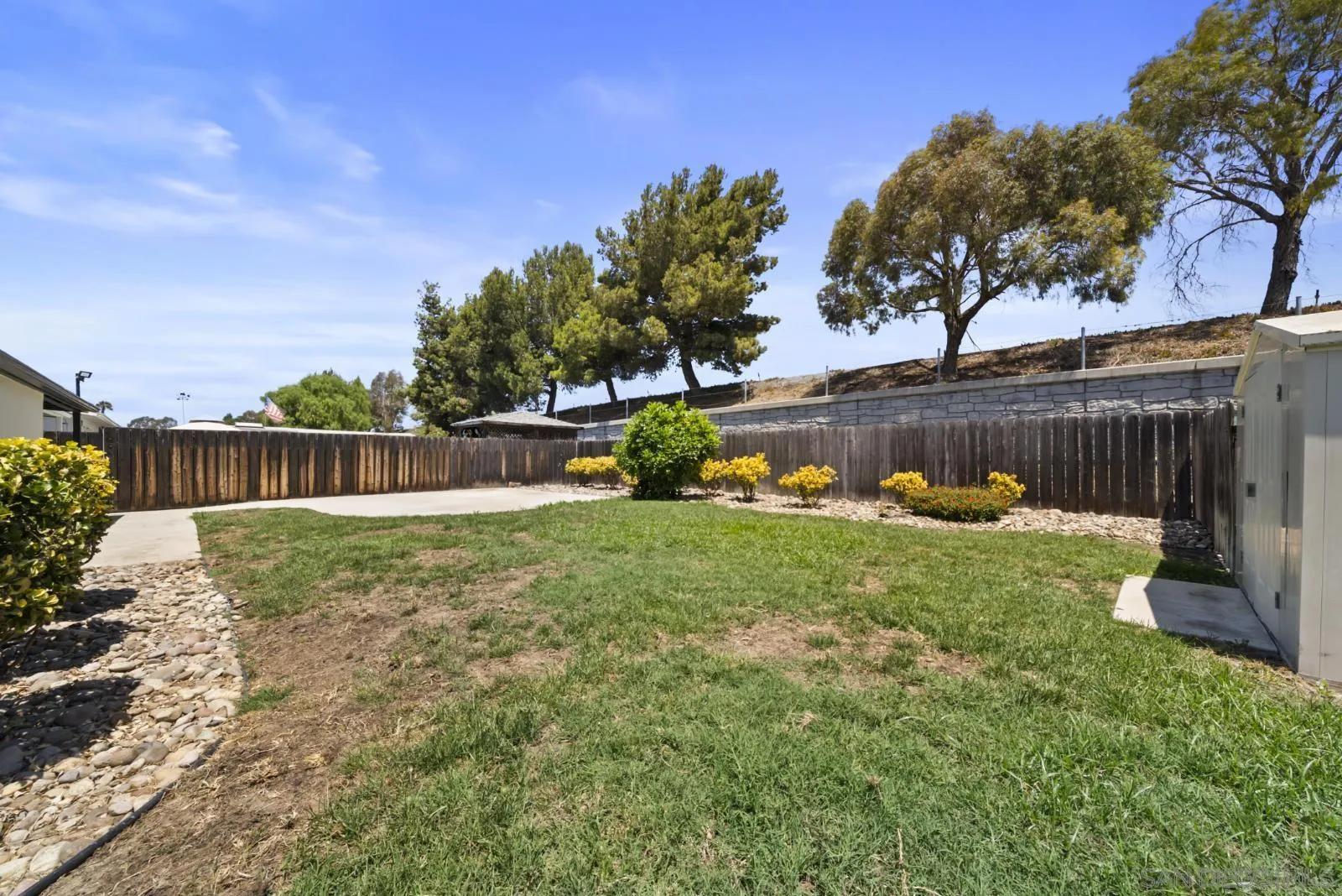 https://cdn.realtyfeed.com/cdn/127/260020569/5f5cdc82f44506c2c2e187566e11f7c8.webp