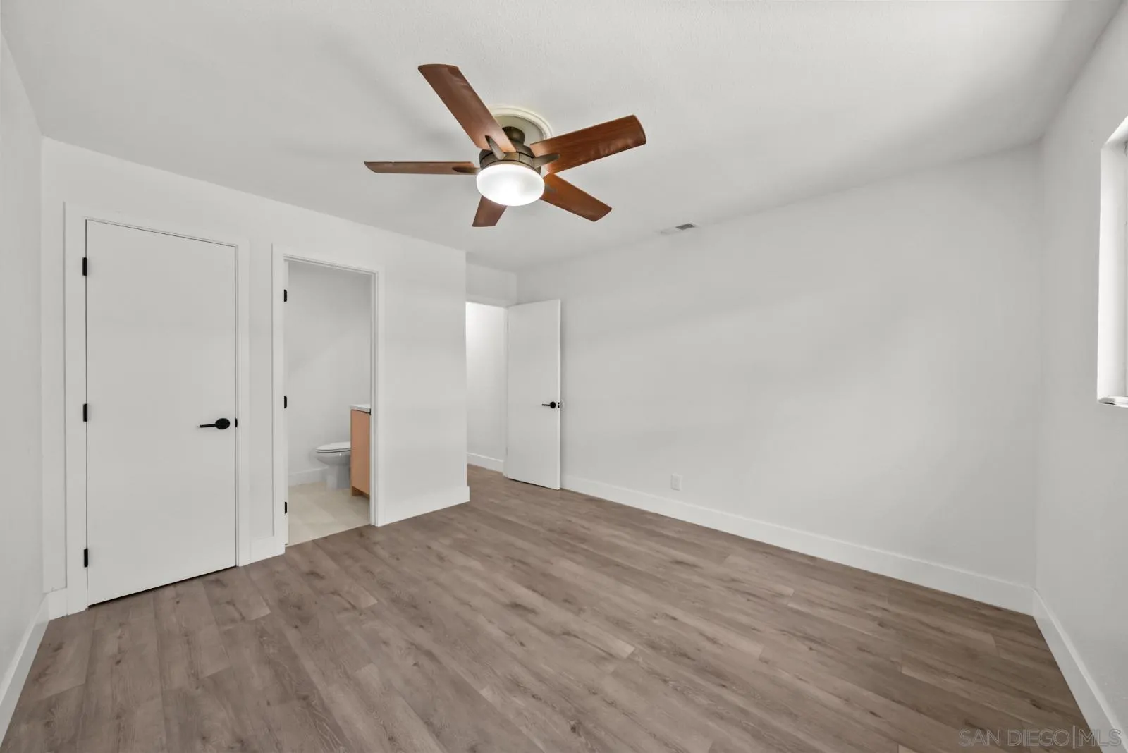 https://cdn.realtyfeed.com/cdn/127/260020569/8e9e0f6aadfe13e1859cd321a778a4fd.webp