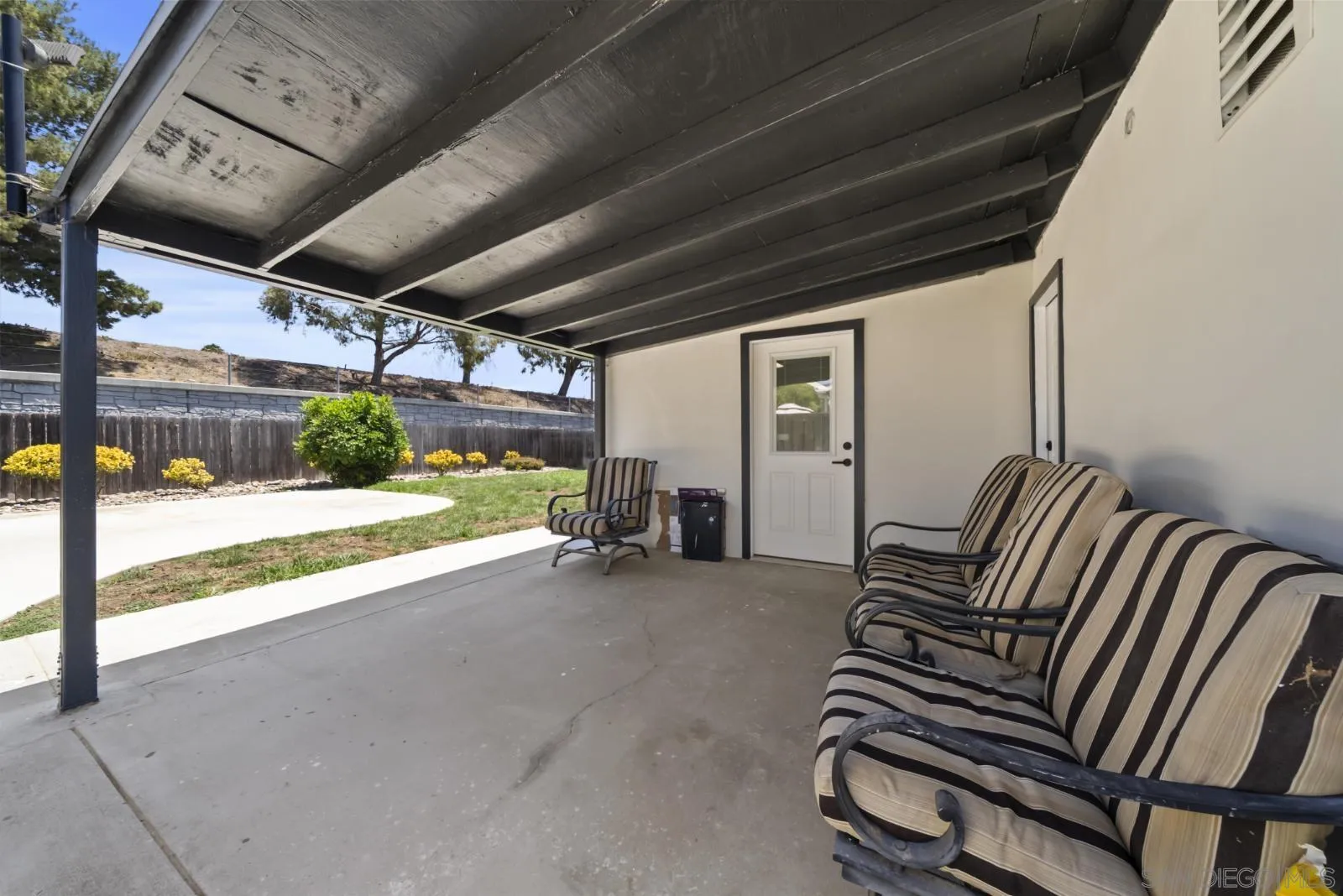 https://cdn.realtyfeed.com/cdn/127/260020569/cf0414e2f17ec3d6af754952ad0a3b5e.webp