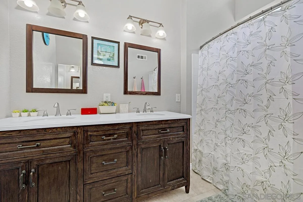 https://cdn.realtyfeed.com/cdn/127/260020571/9d3b7a60f9f899a68e682a7951265aa6.webp