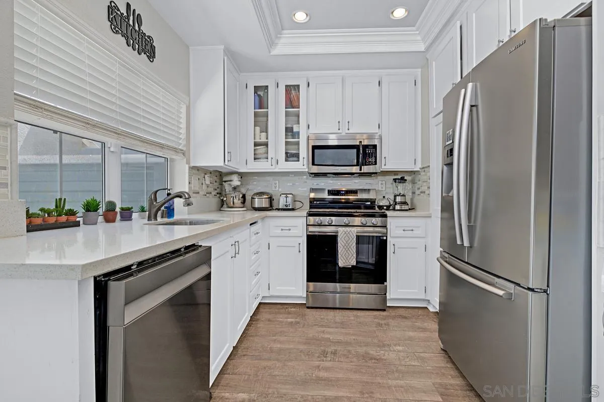 https://cdn.realtyfeed.com/cdn/127/260020571/d431ea2a565058f7c20cee37b15ff615.webp