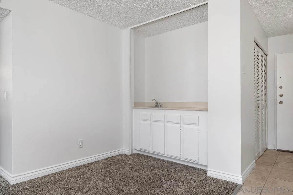 Photo #10: 260020573 Listing: Photo #10