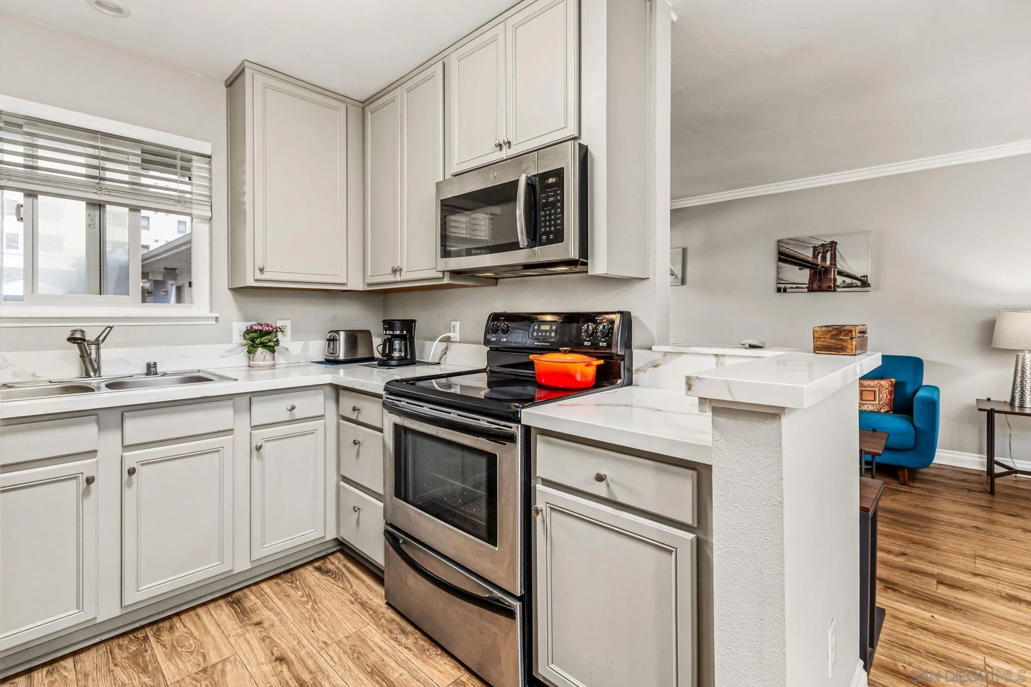 Photo #6: 260020574 Listing: Photo #6