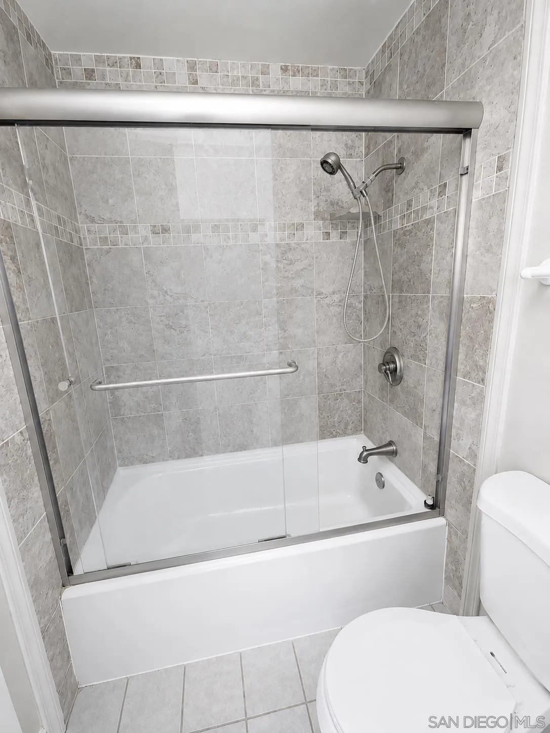 Photo #10: 260020578 Listing: Photo #10