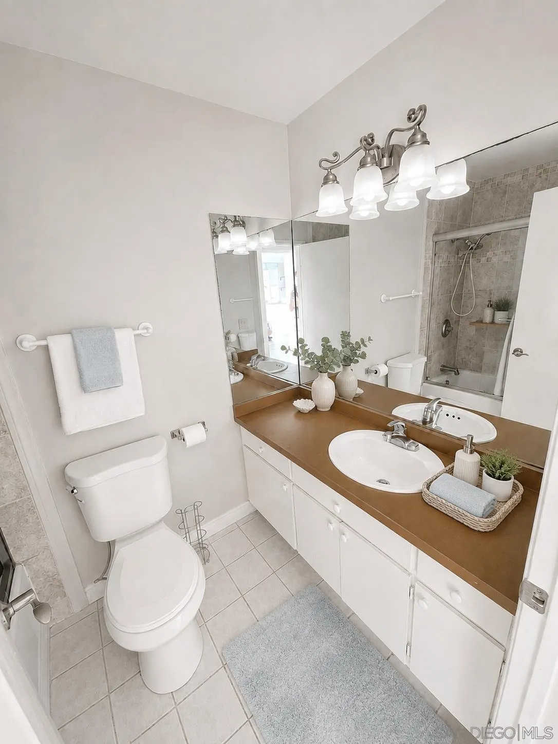 Photo #8: 260020578 Listing: Photo #8