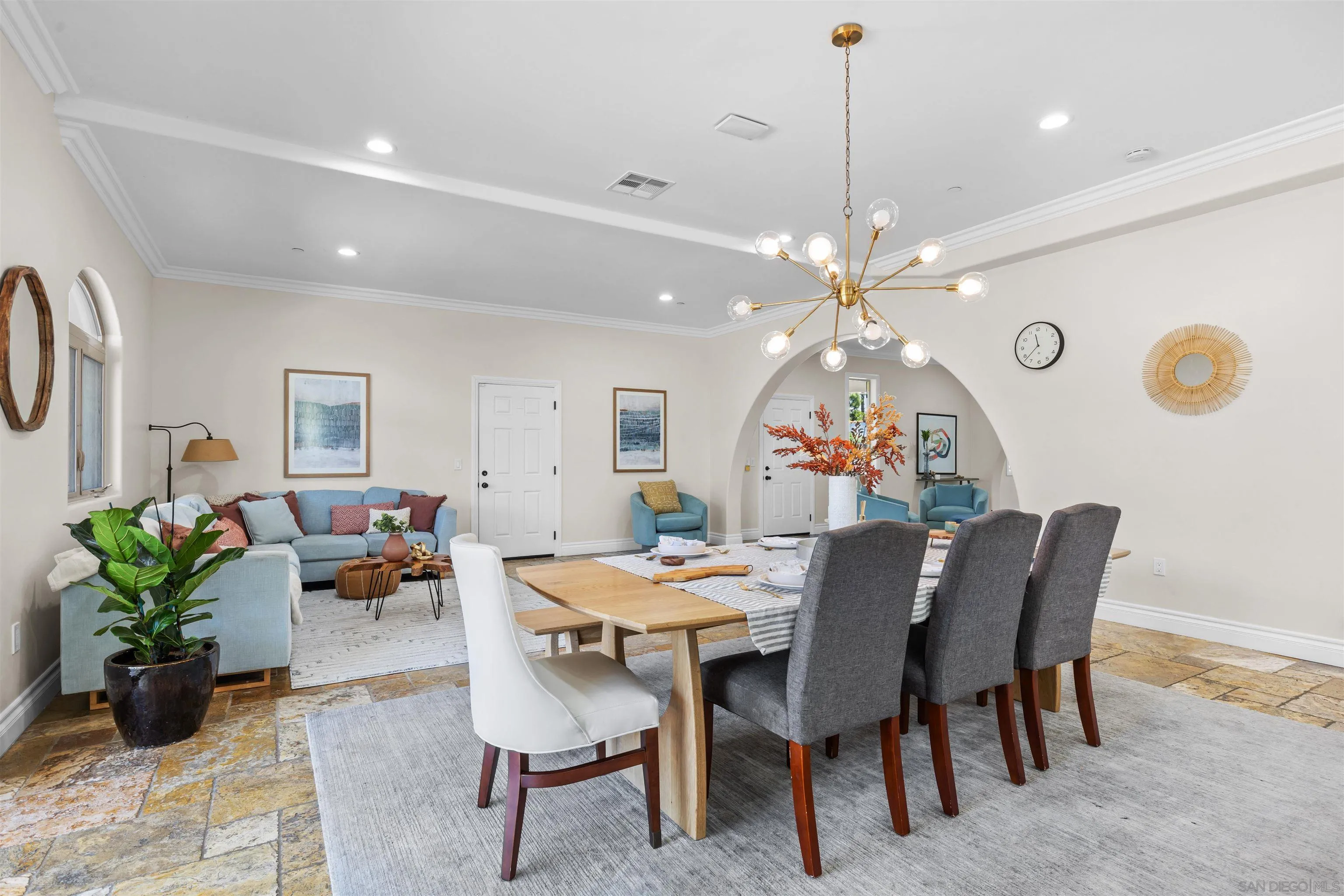 https://cdn.realtyfeed.com/cdn/127/260020584/806346136e7696627fb6e3ee8bc38862.webp