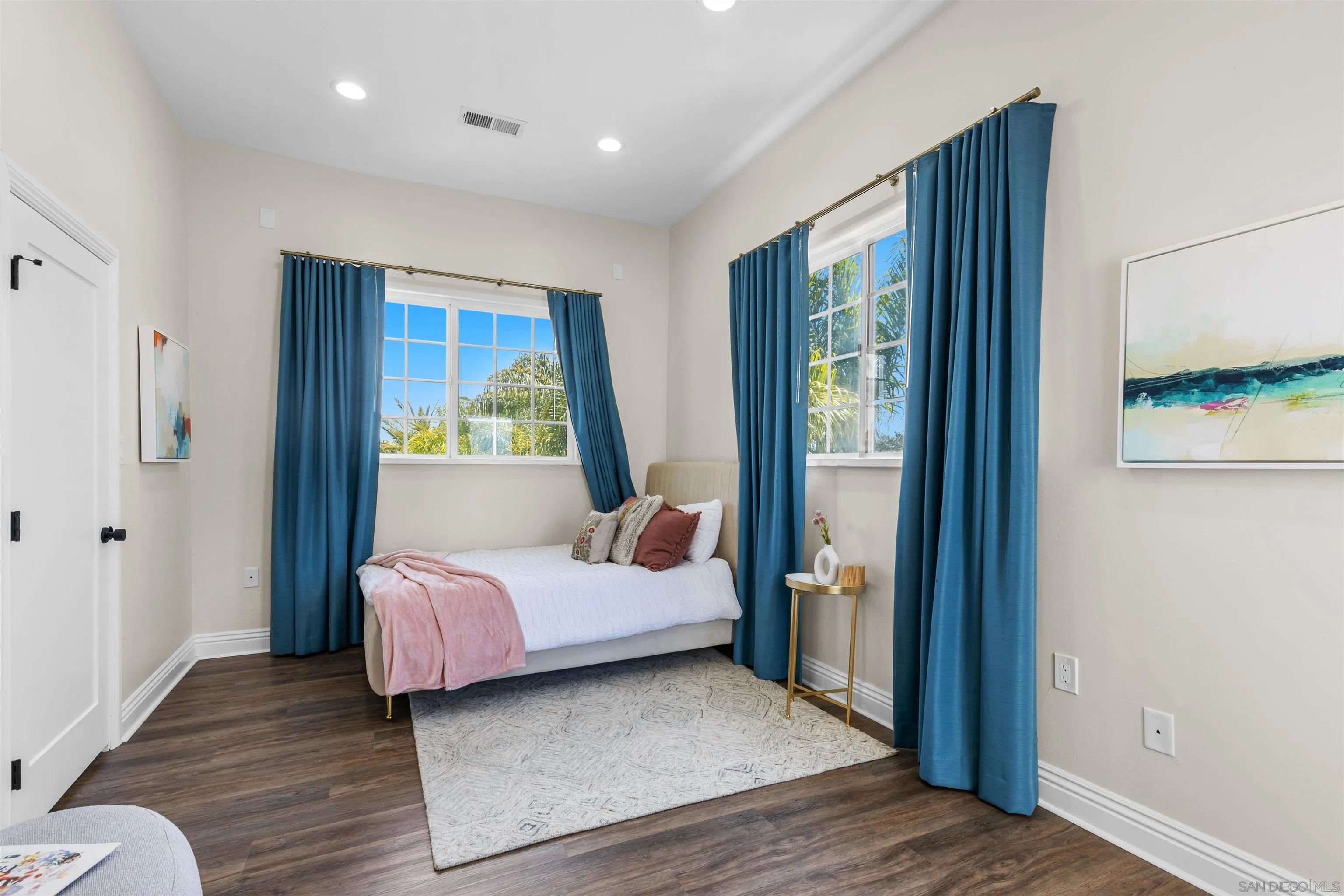 https://cdn.realtyfeed.com/cdn/127/260020584/caa2d599c374b7ec694694e991b52e21.webp