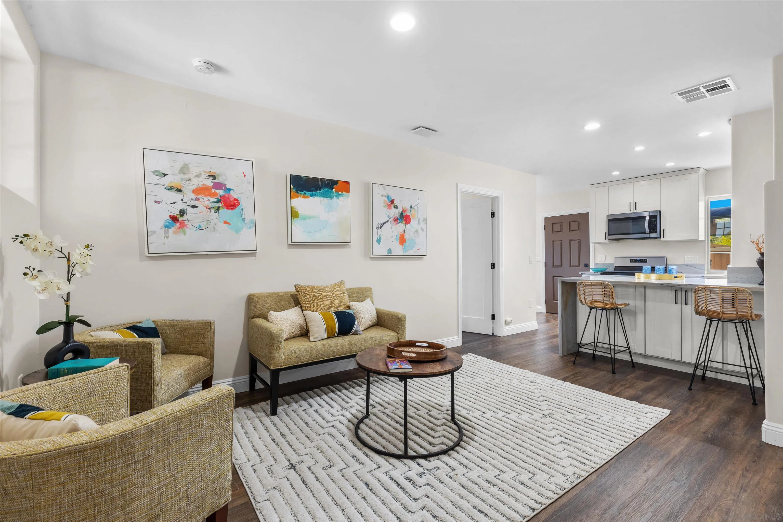 https://cdn.realtyfeed.com/cdn/127/260020584/fca1ff0d833f243eb07bb73b281e8cac.webp
