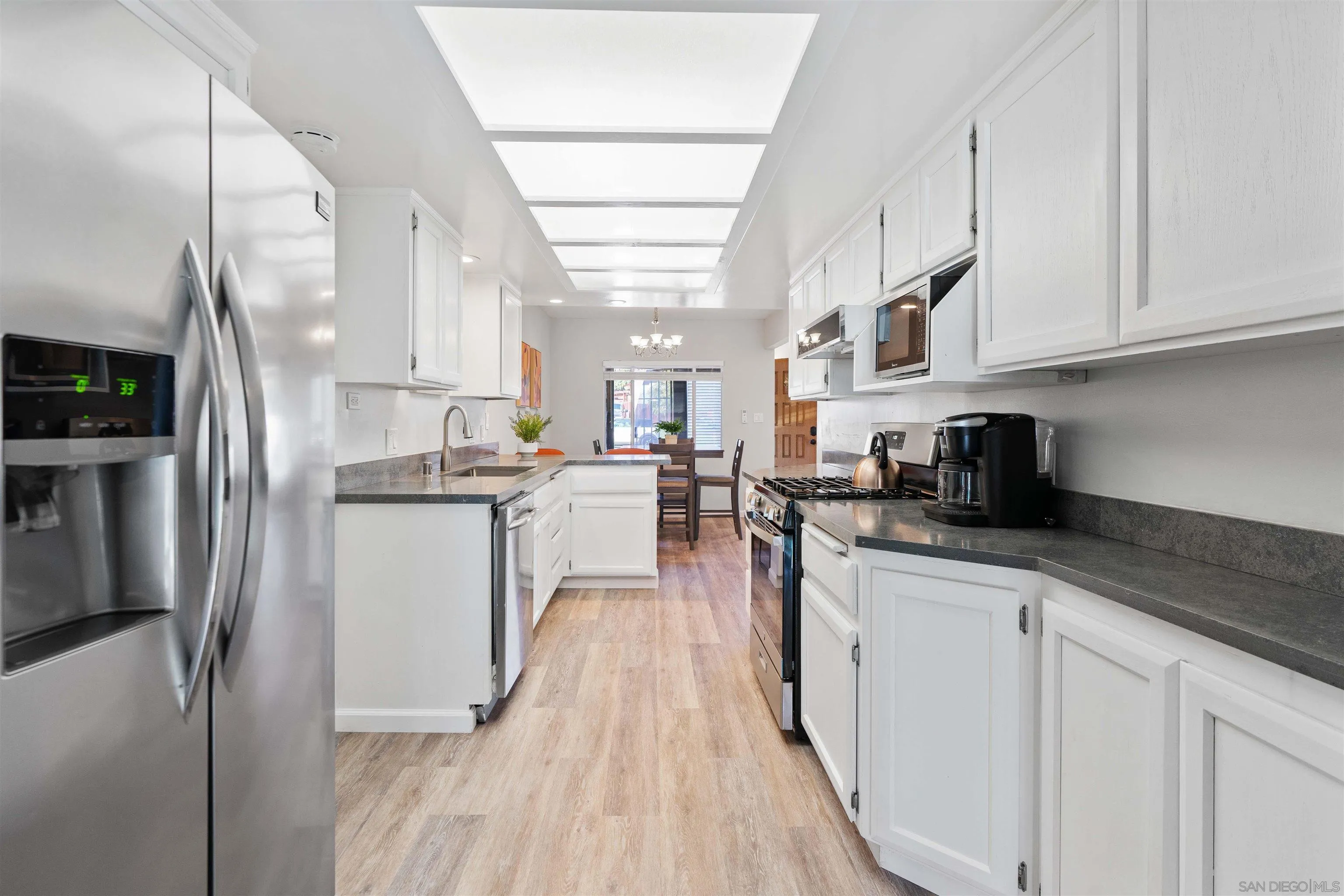 https://cdn.realtyfeed.com/cdn/127/260020585/5e19e81c1d4dedbdab45e50765fe55b0.webp