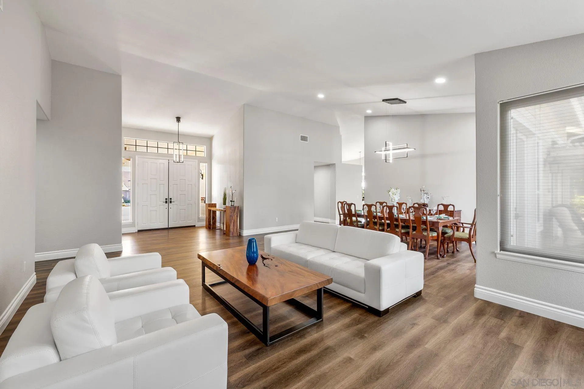 https://cdn.realtyfeed.com/cdn/127/260020586/224fbbabc0bed8ea74b0d7117d12e2b5.webp