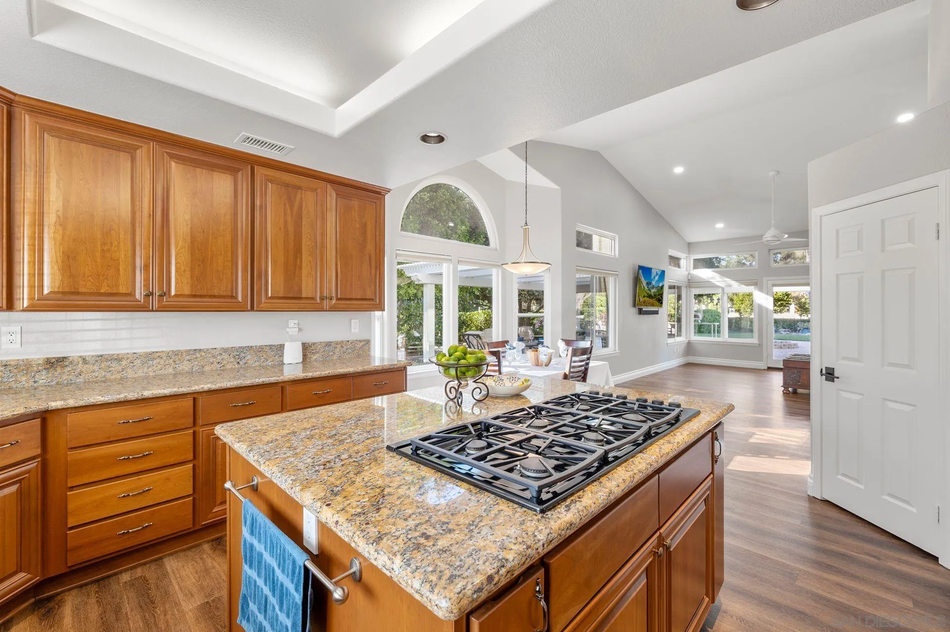 https://cdn.realtyfeed.com/cdn/127/260020586/2b50a3e7879b1efb0e4b2d0df0ca5a95.webp