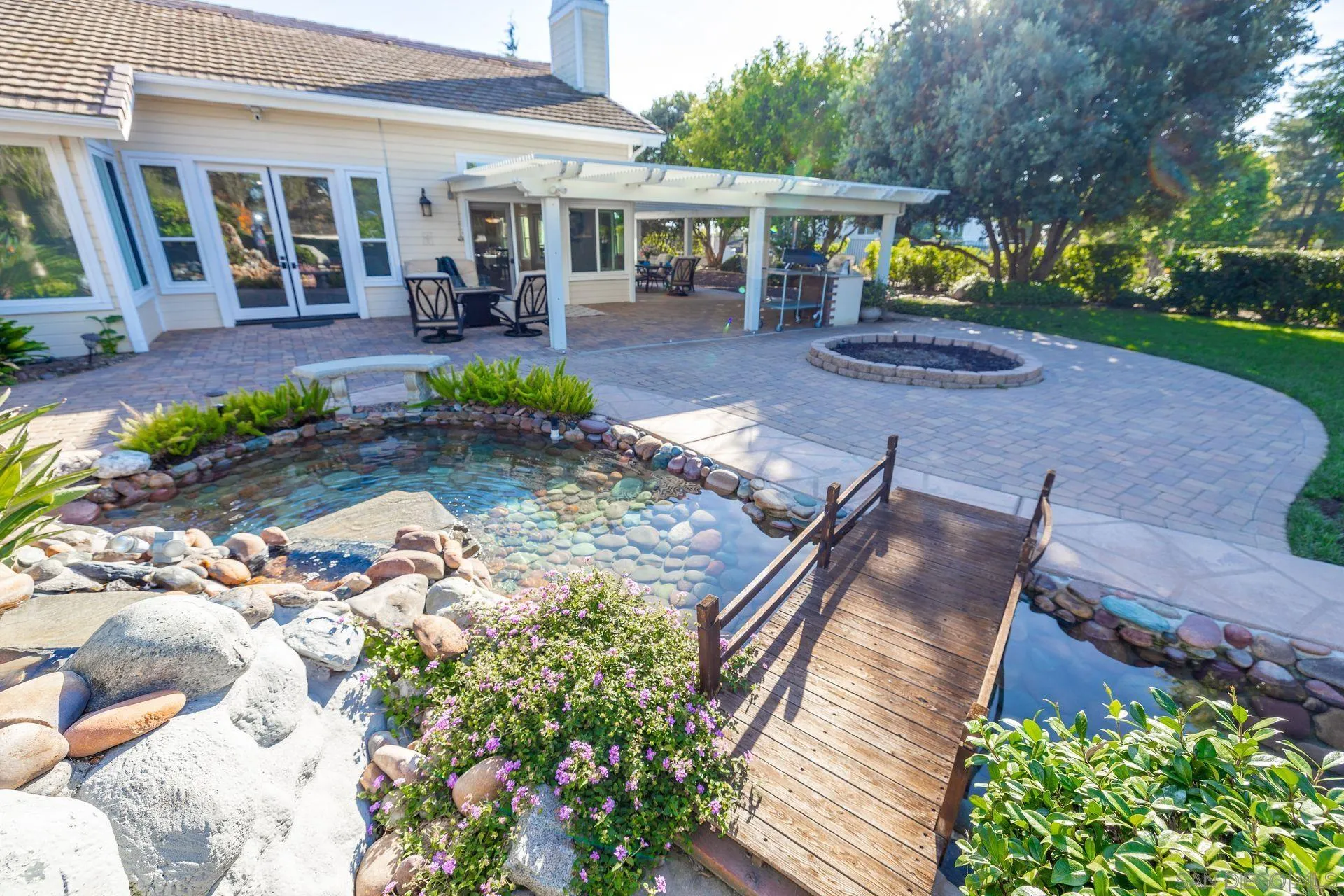 https://cdn.realtyfeed.com/cdn/127/260020586/3968230b51d2e83fc1905e1d6630c2dd.webp