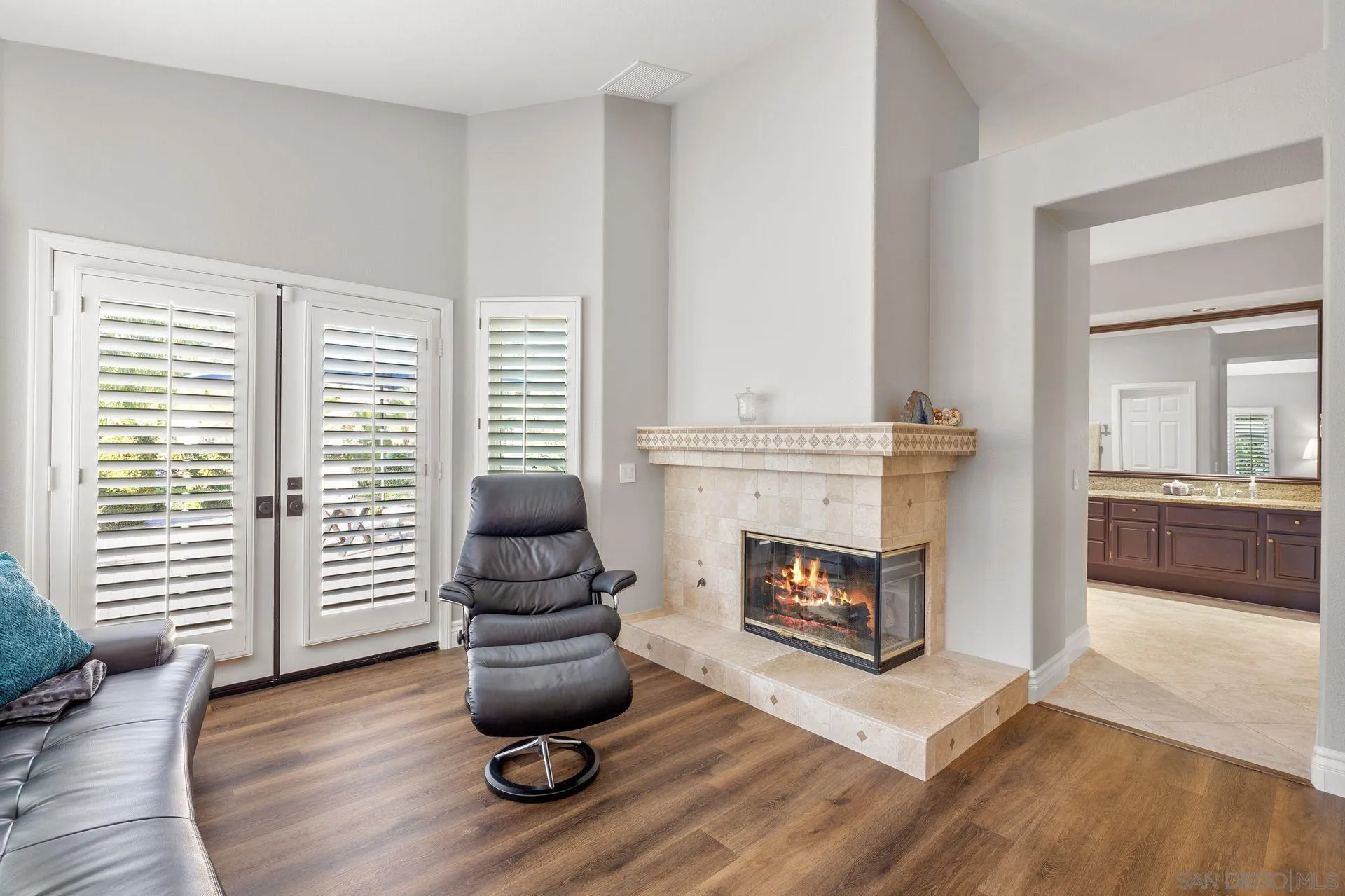 https://cdn.realtyfeed.com/cdn/127/260020586/806f22adbdefaa108abd3074ebf93112.webp