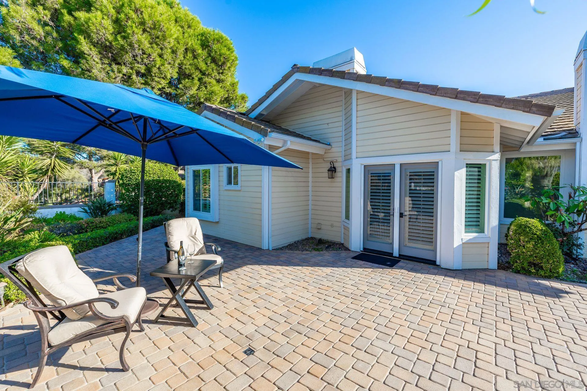 https://cdn.realtyfeed.com/cdn/127/260020586/861a8fd00277e0be72f49b251a167203.webp