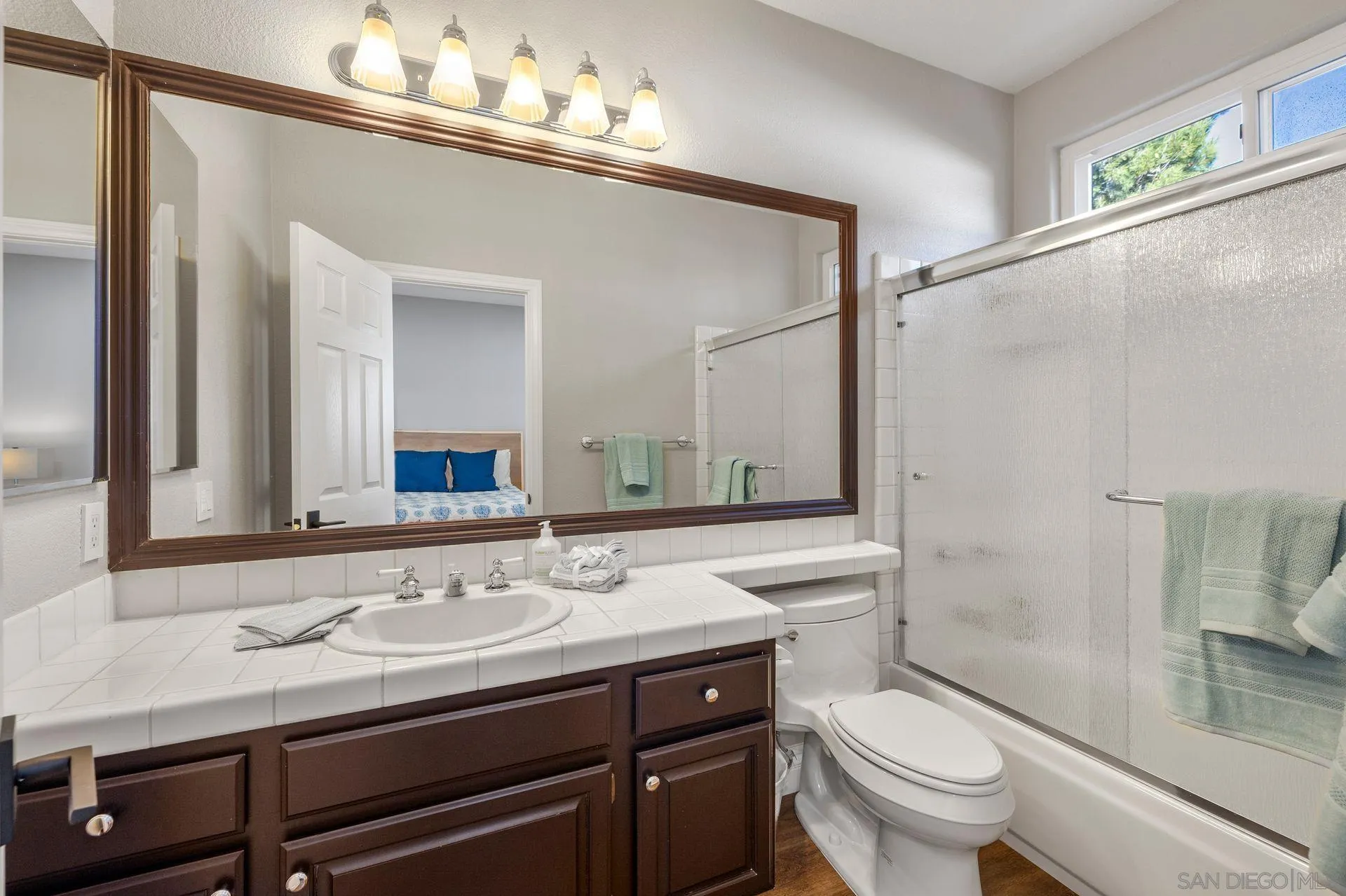 https://cdn.realtyfeed.com/cdn/127/260020586/8e27b88b07b61f4ba81c0e2e52e3f04d.webp